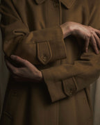 Abrigo de lana y cachemira con cierre frontal tipo fly de los años 80-90 de BURBERRYS