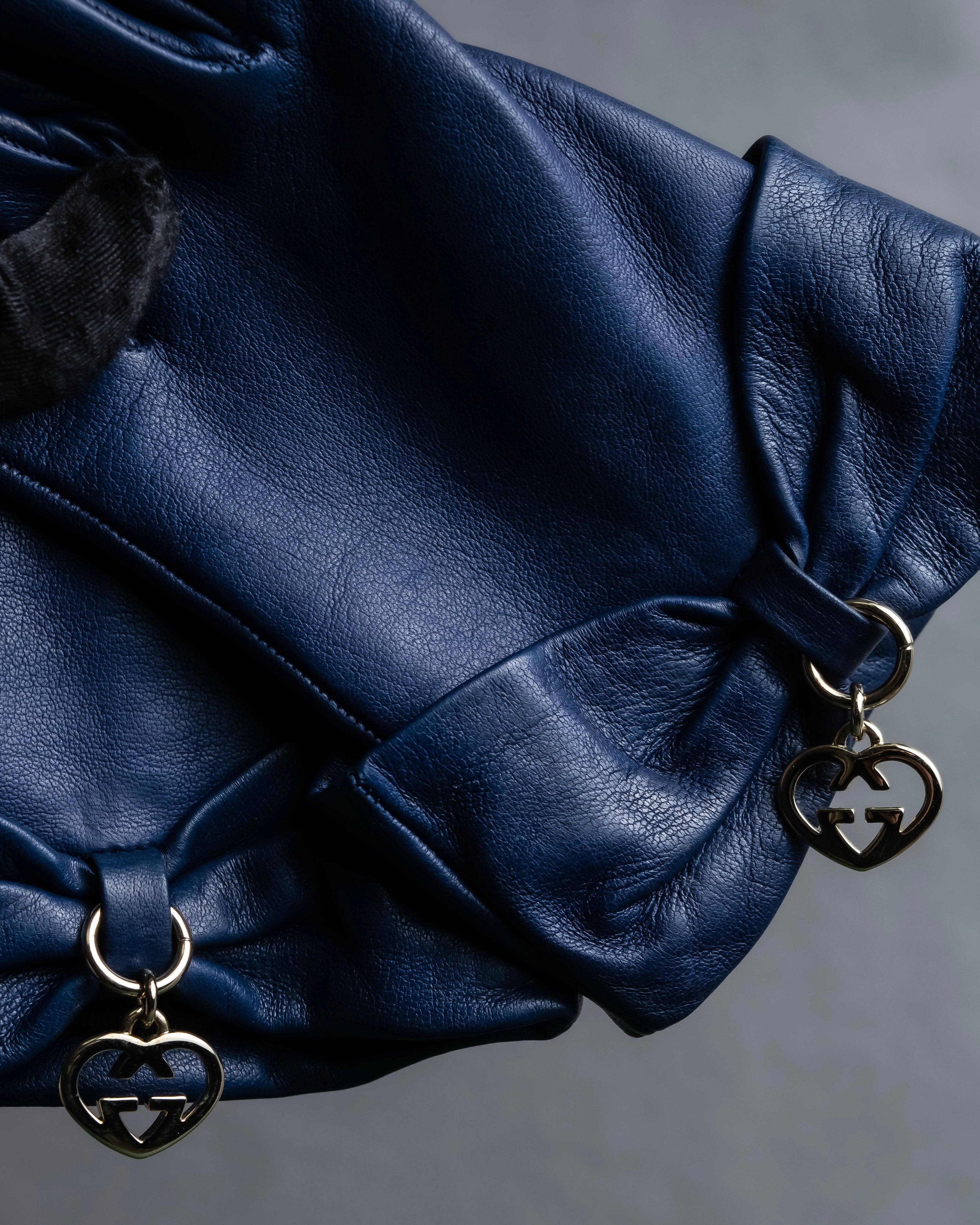 "GUCCI" Ribbon＆charm design blue leather gloves