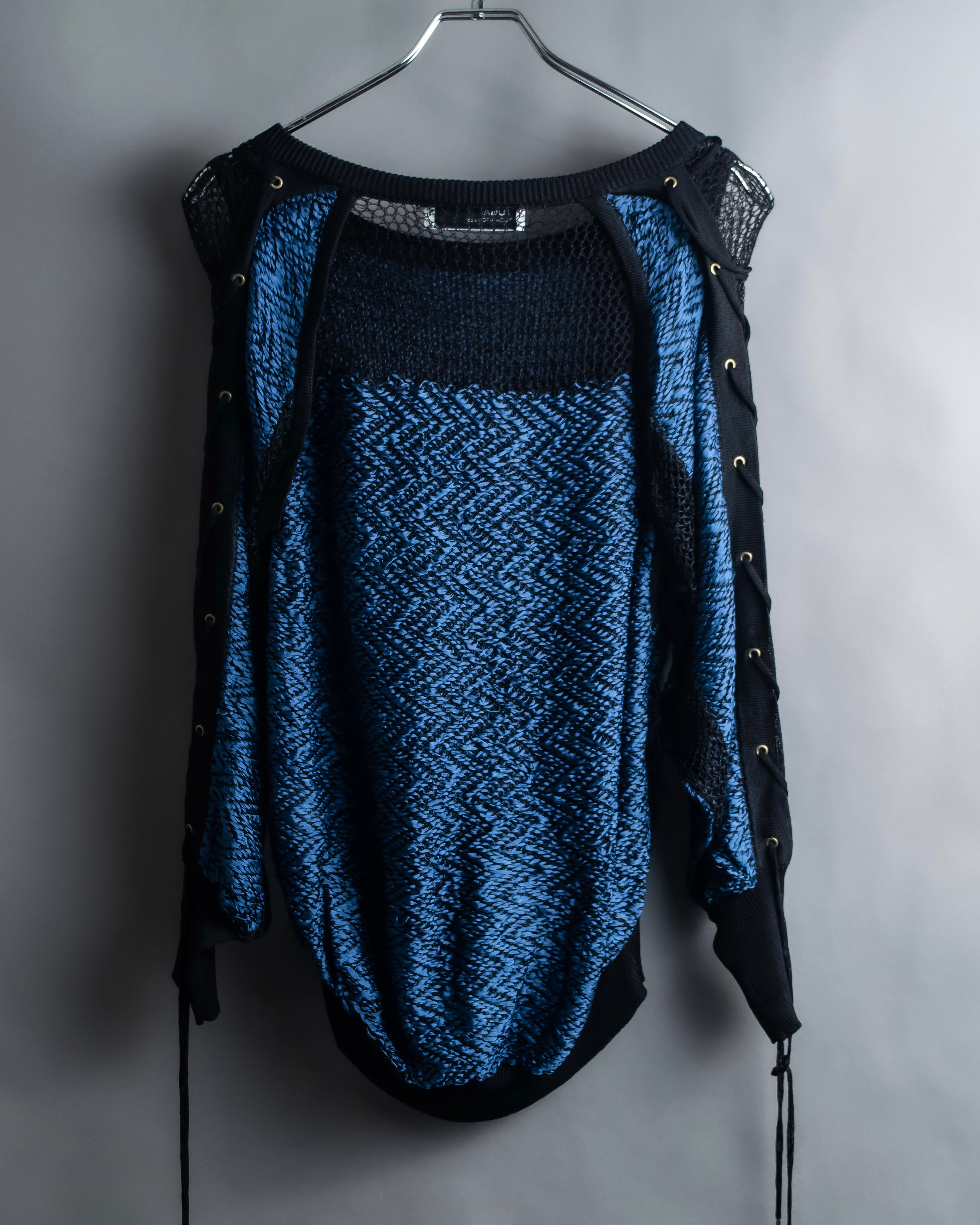 "TOGA ARCHIVES" String design mesh switching melange knit