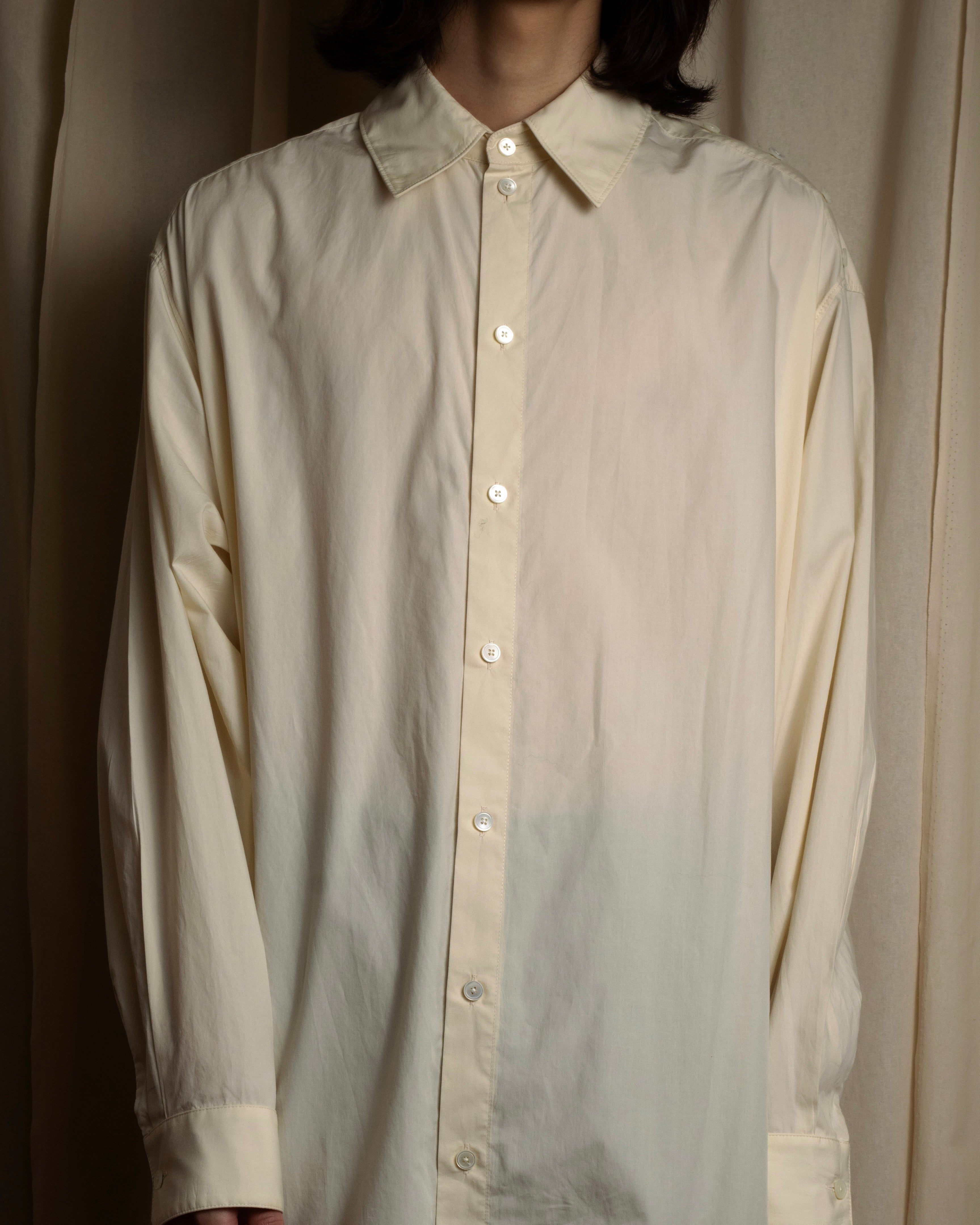 "LEMAIRE" Shoulder button design long shirt