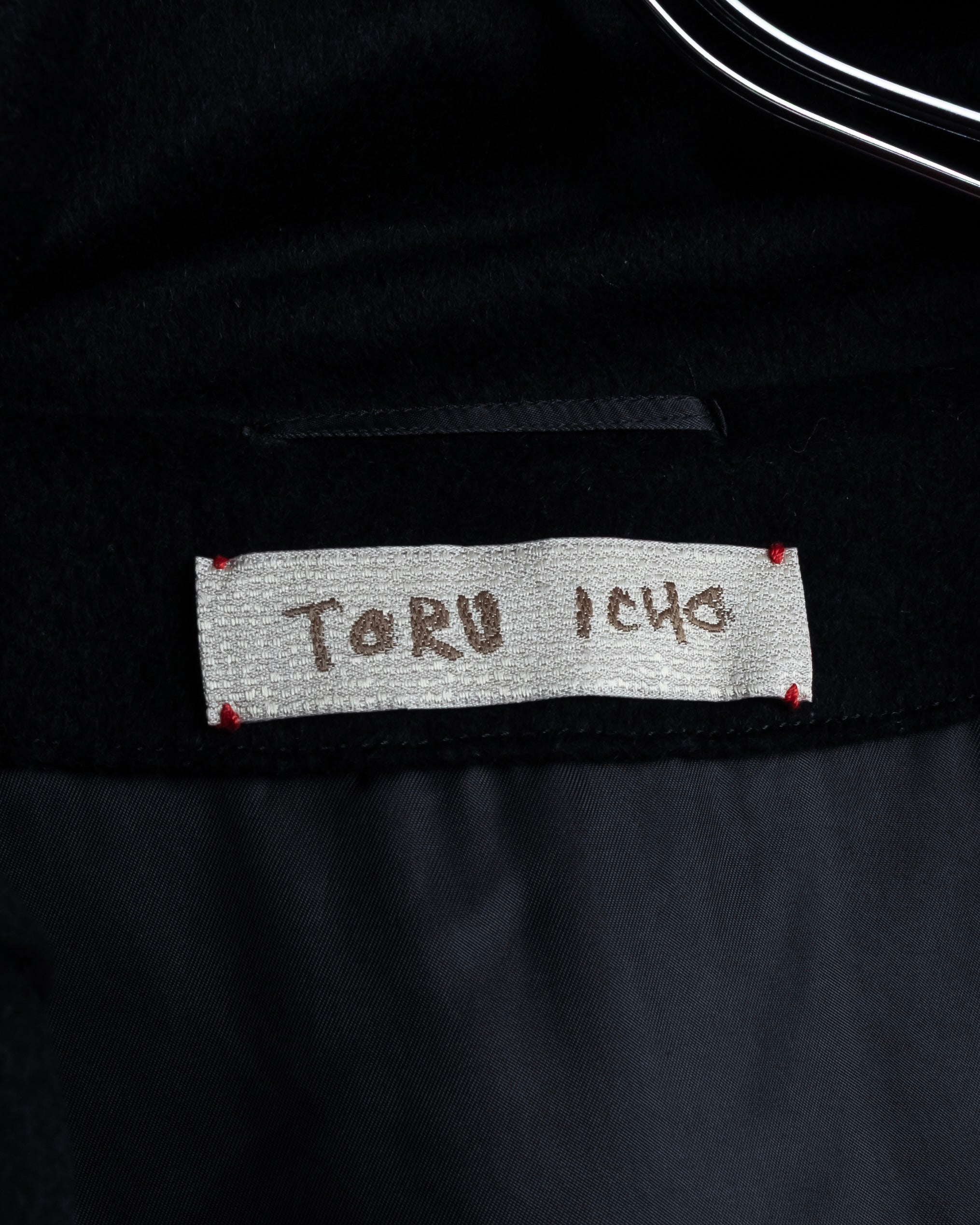 "TORUICHOU" Muffler-style collar military detail coat