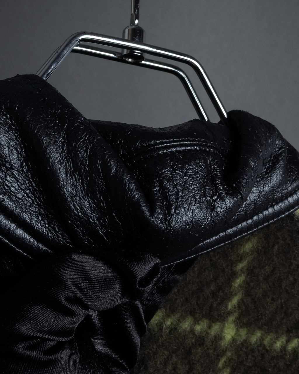 "BURBERRY" Leather switching design check tweed coat