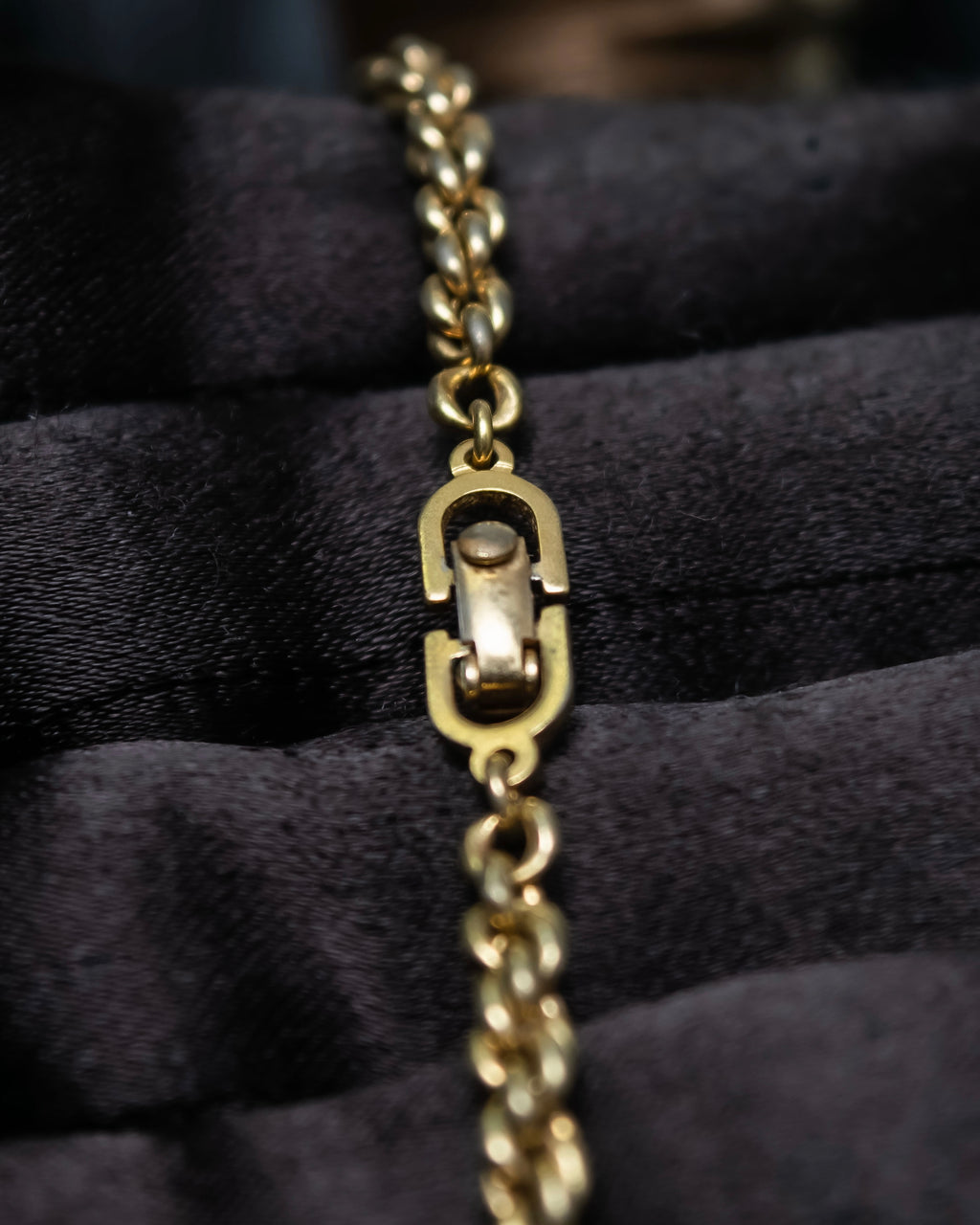 “Christian Dior” beautiful thick gold chain necklace