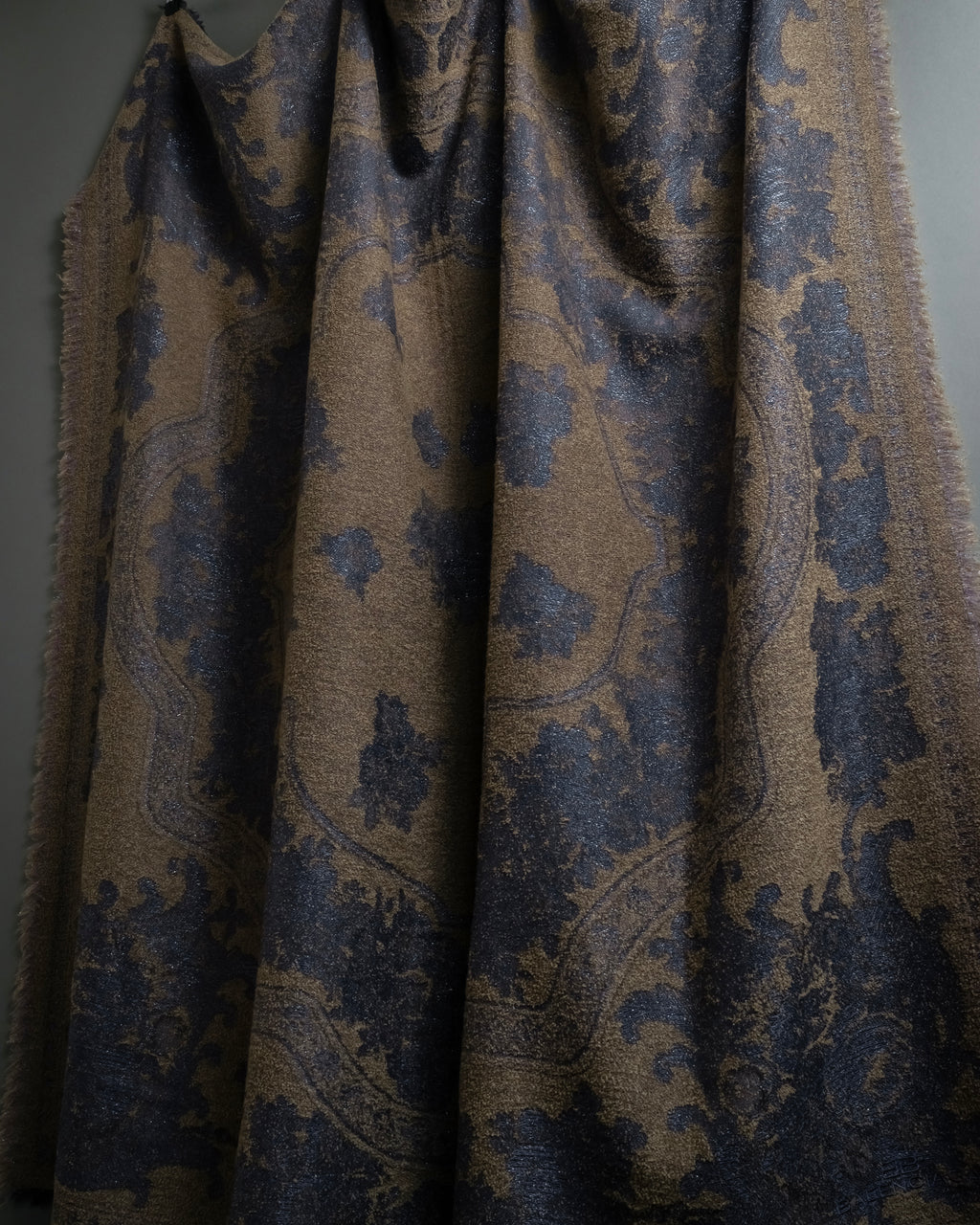 "BALENCIAGA" Large size lame jacquard weave stole