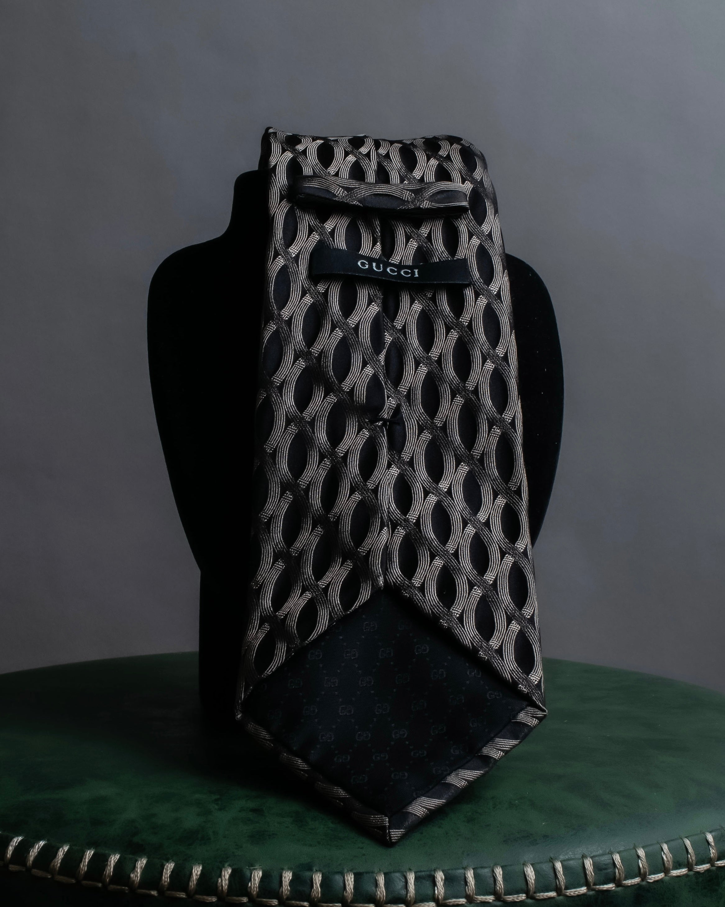 "GUCCI" Cord embroidery glossy necktie