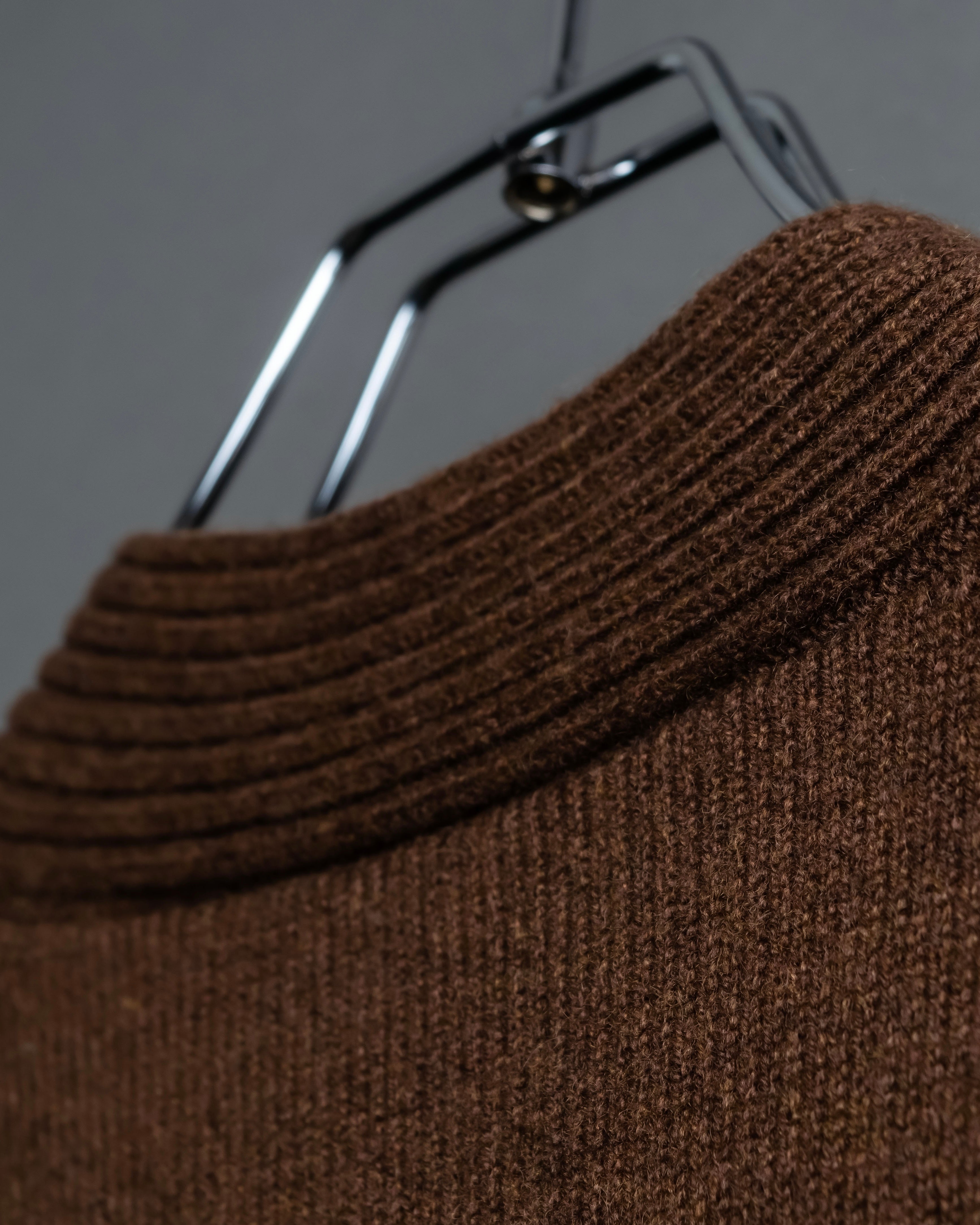 "HERMES" 100% cashmere V neck design knit
