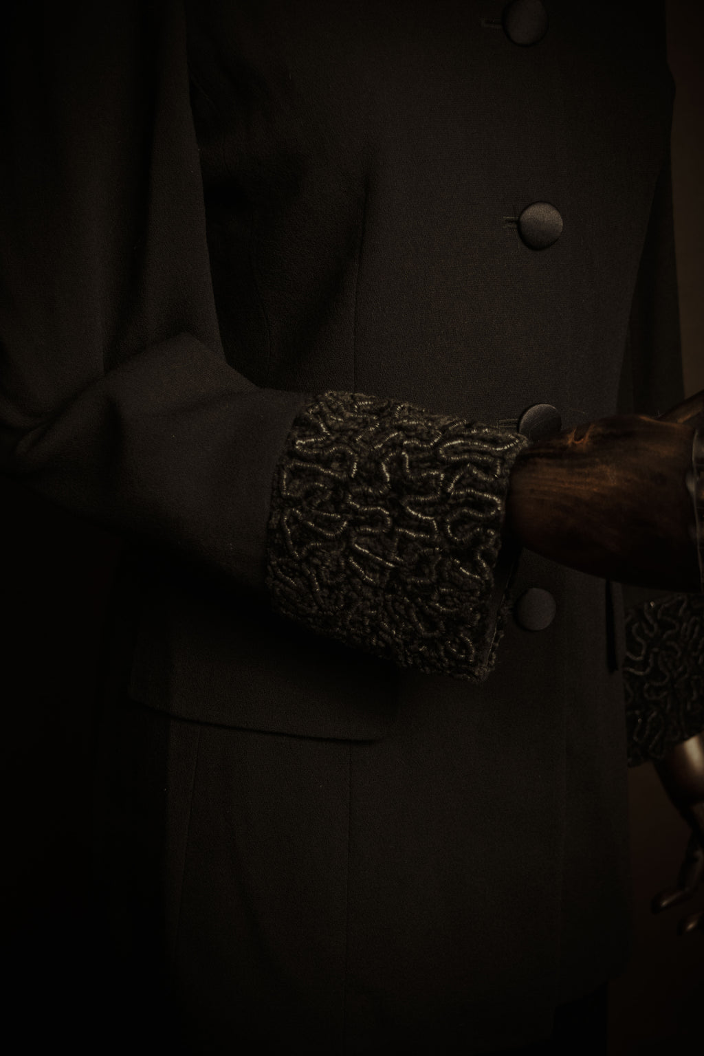 –SPECIAL– “FENDI” 90’s Embroidered collar long tailored jacket