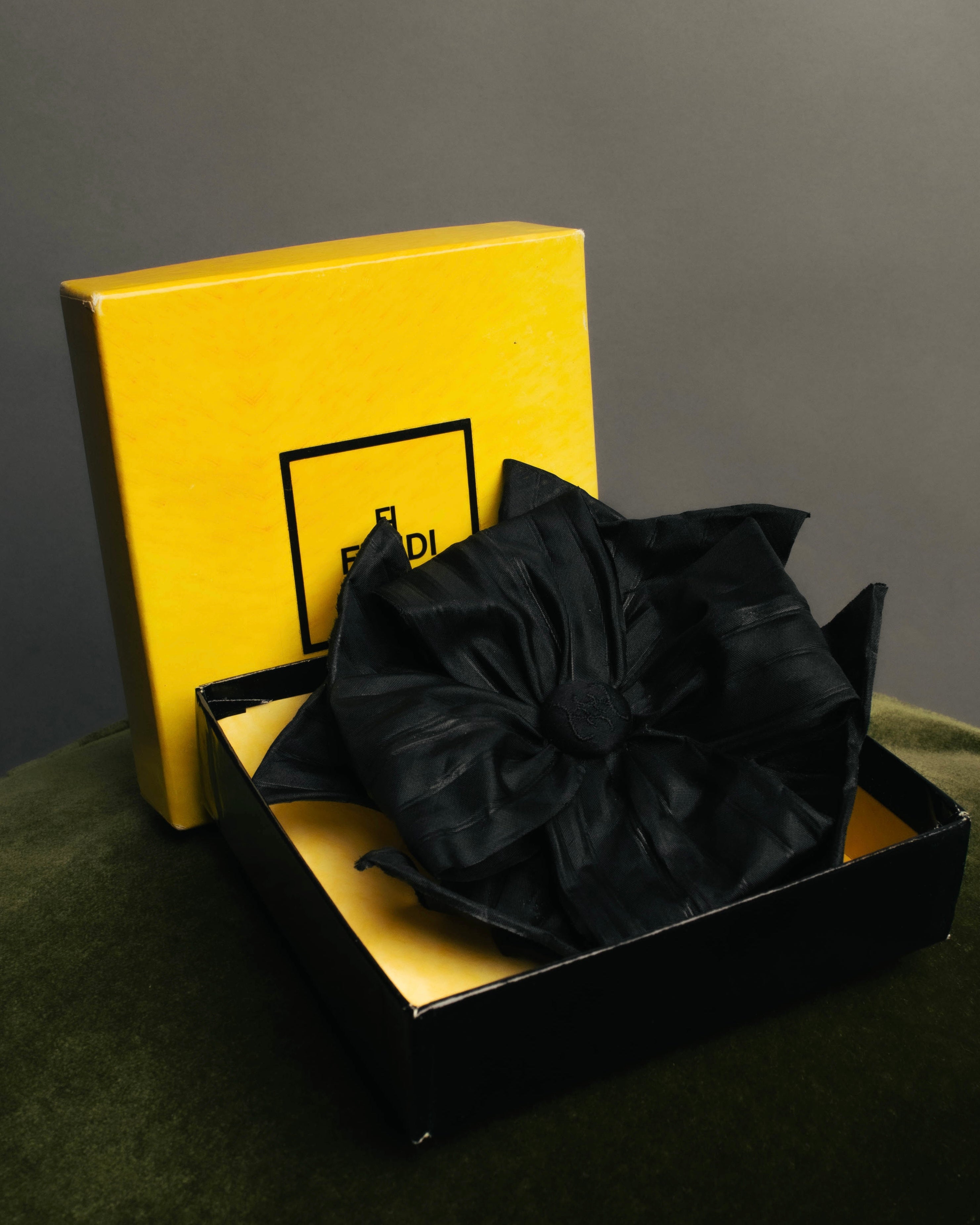 "FENDI" 90's-00's Sculptural fabric flower brooch