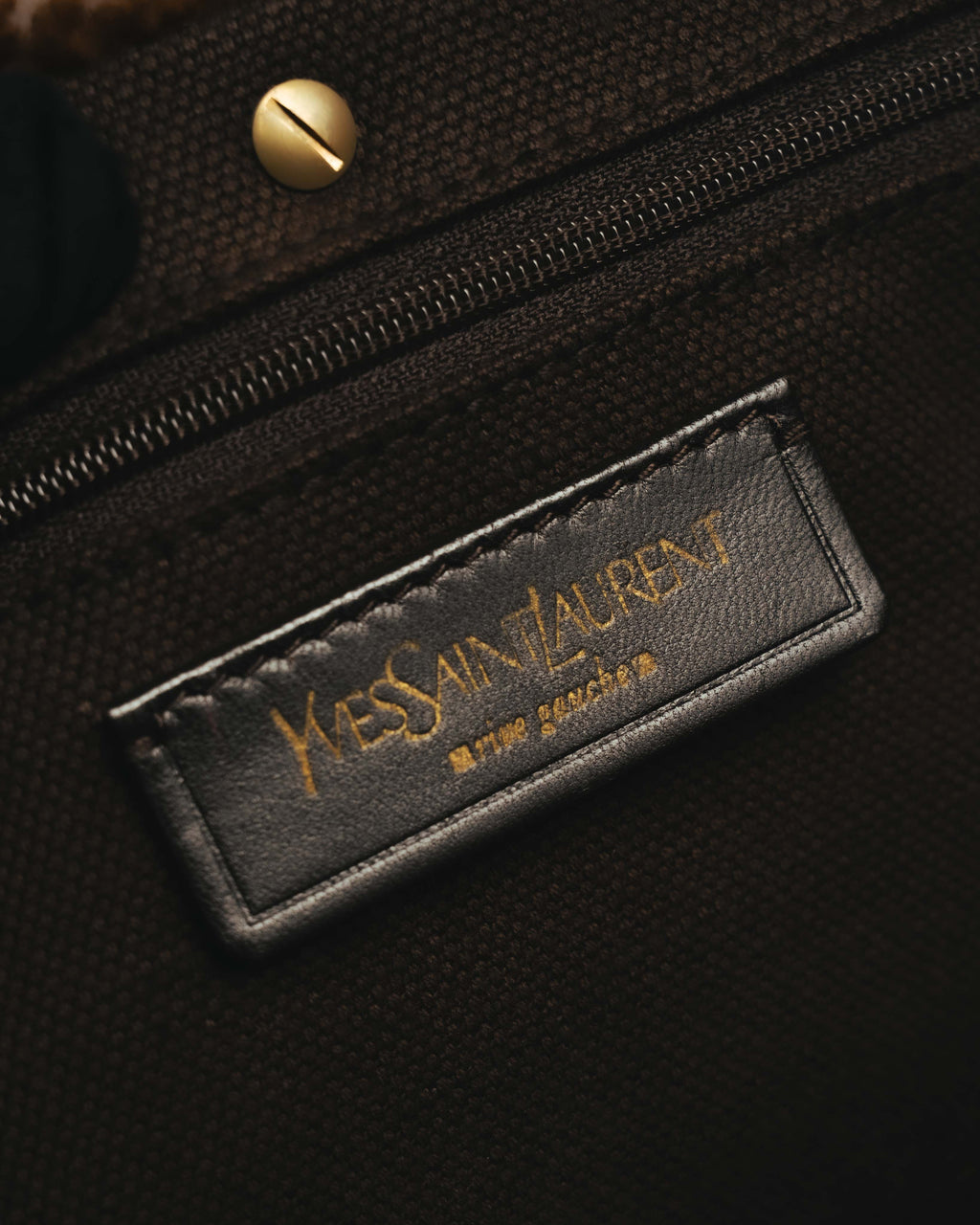 -SPECIAL- "Yves Saint Laurent" 00's Luxurious shearling double buckle messenger bag