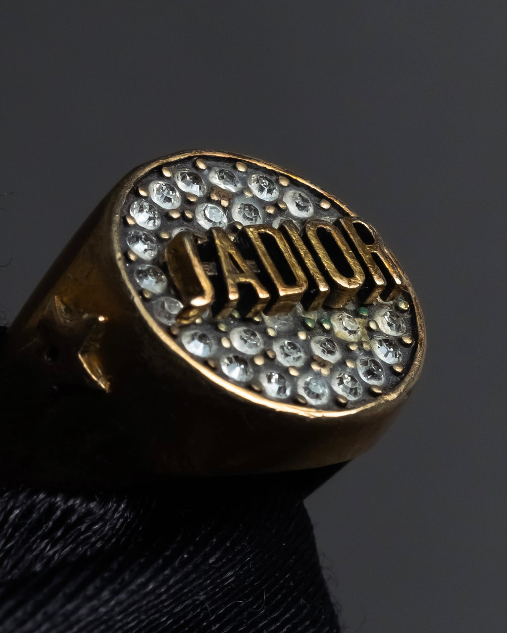 "DIOR" J’ADIOR engraved signet ring