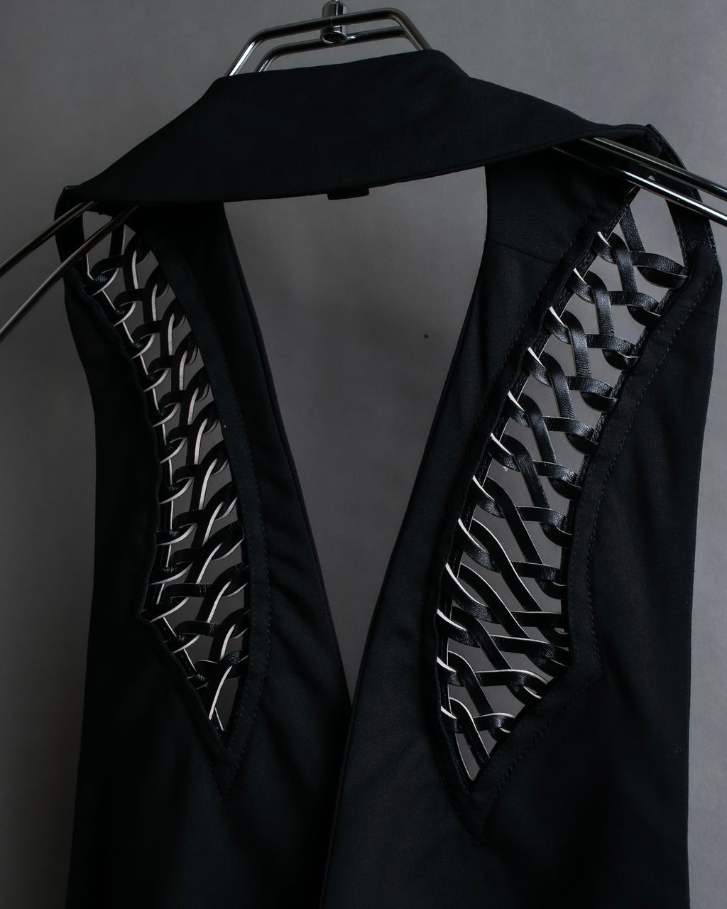 "LOUIS VUITTON" Leather tape cross knit detail vest