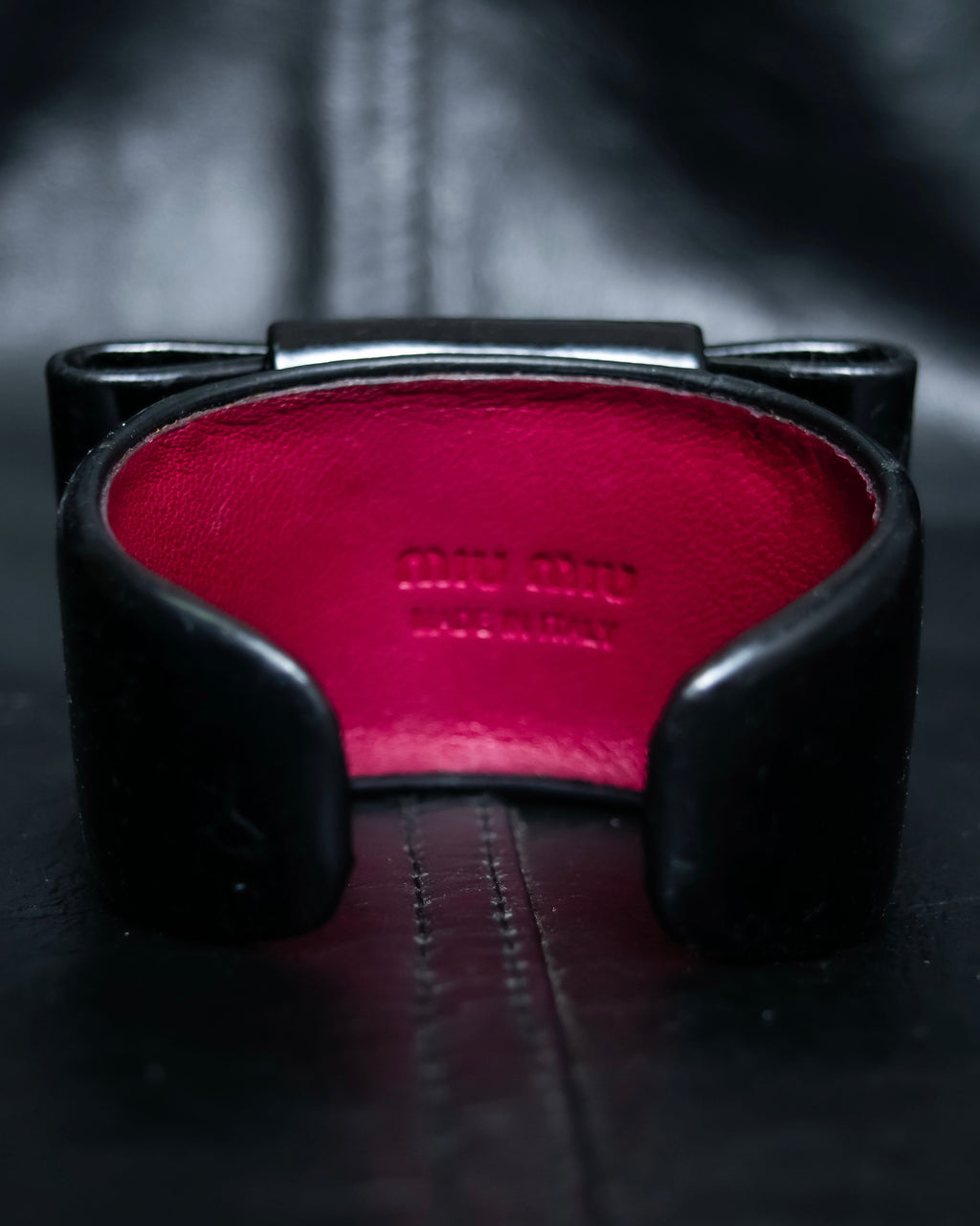 "miu miu"  Ribbon design bangle
