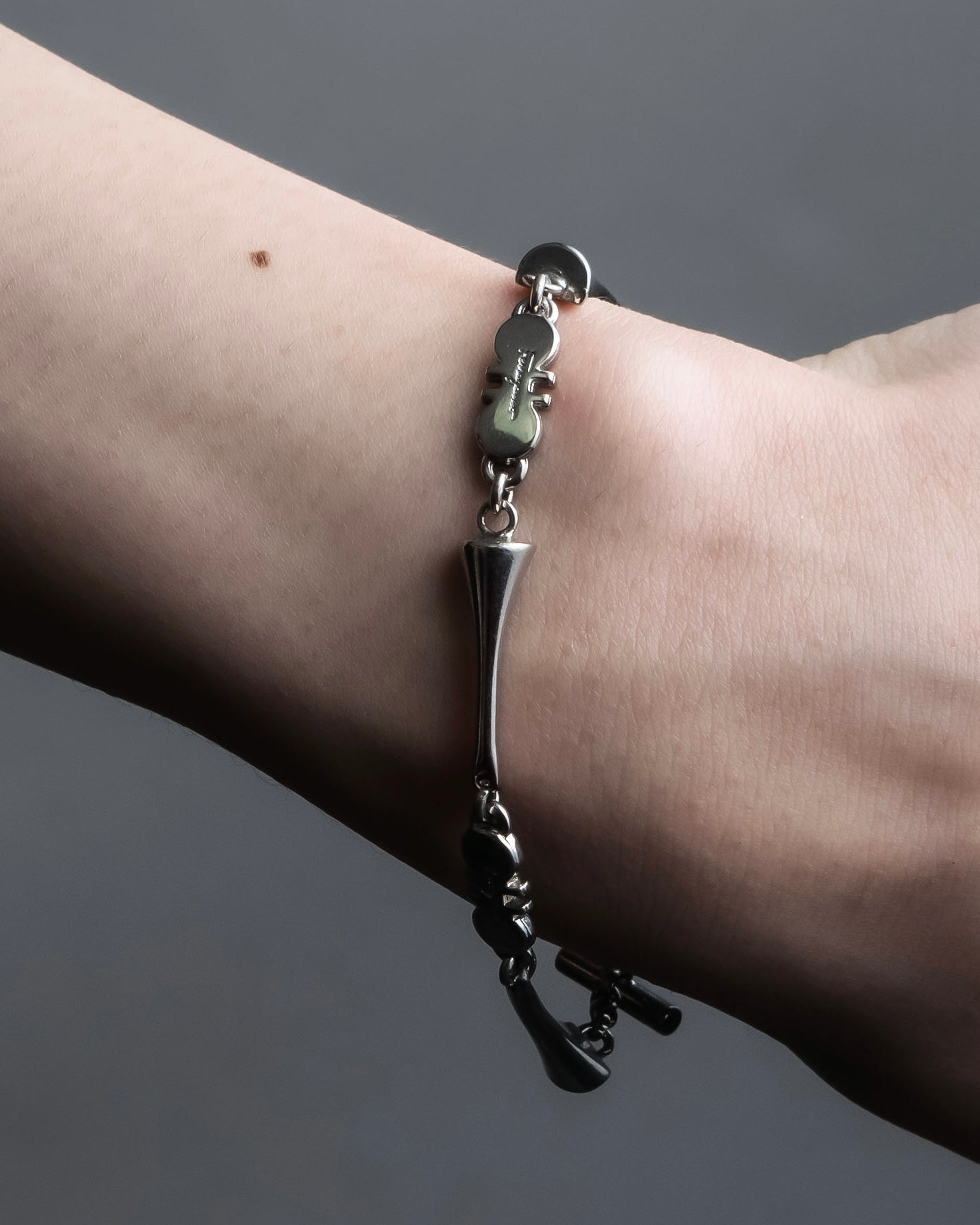 "Salvatore Ferragamo" silver gangini logo chain bracelet