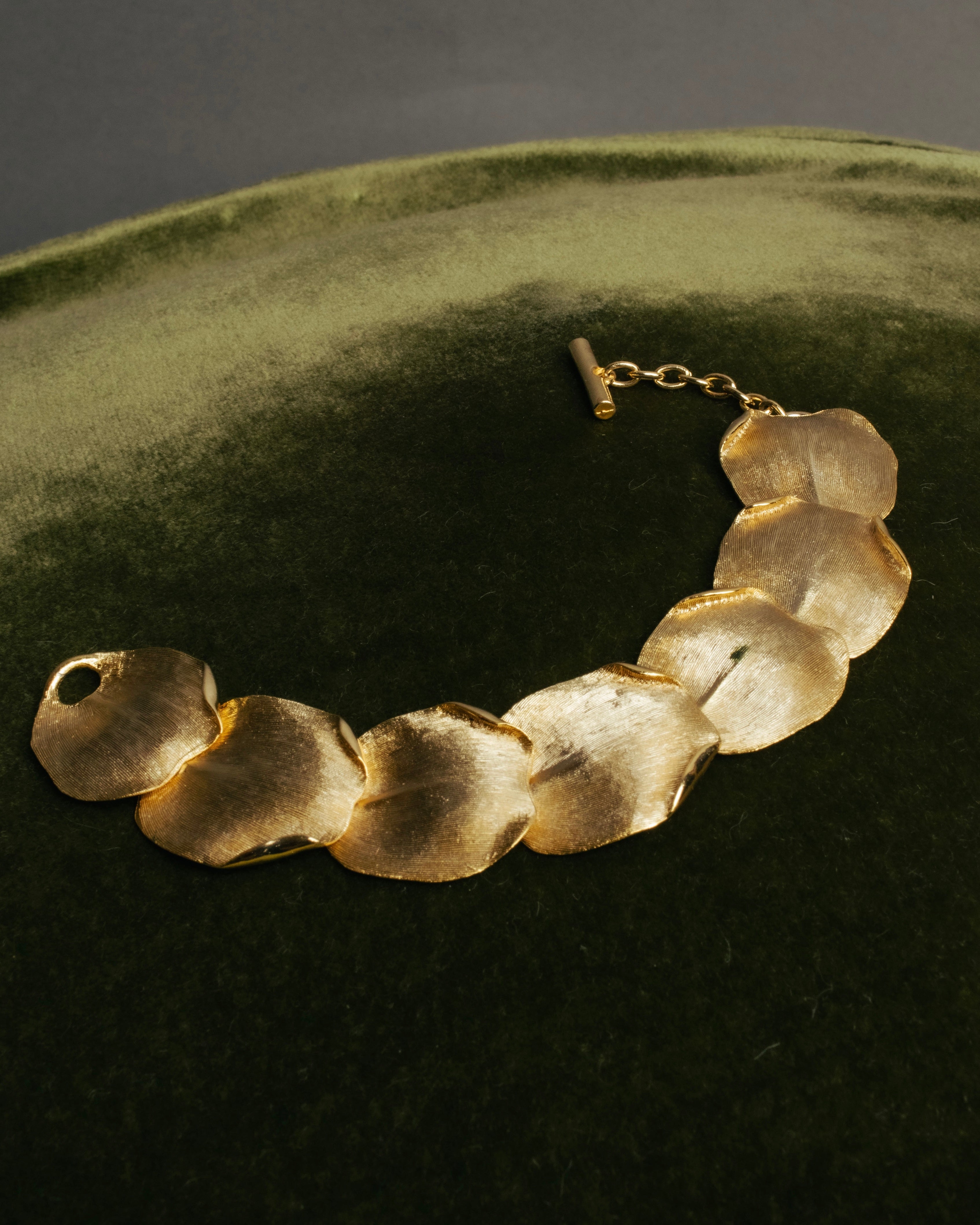 -SPECIAL- “BALENCIAGA” 2000-2012 Ghesquière era sculptural petal bracelet
