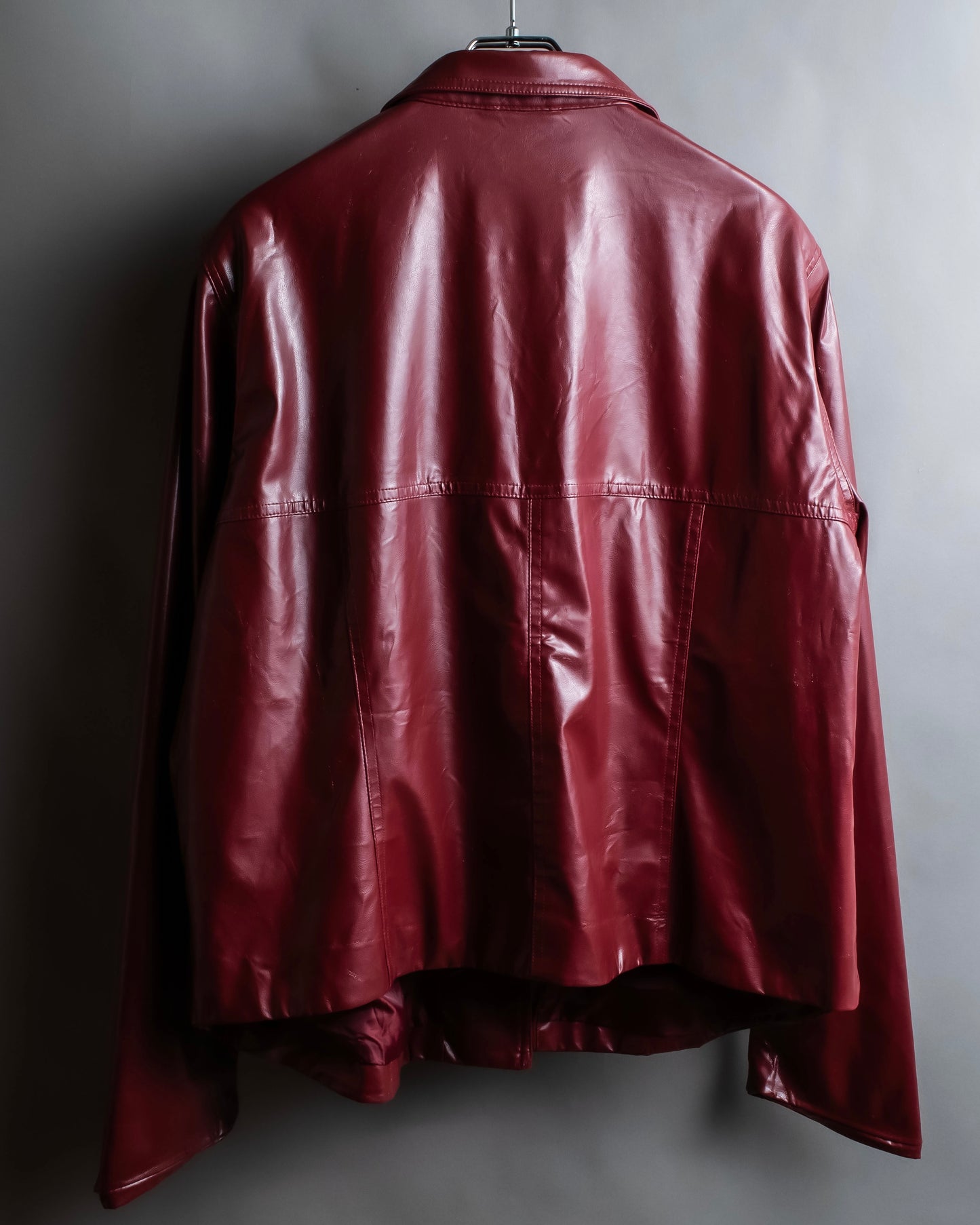 Vintage enamel like front button design blouson