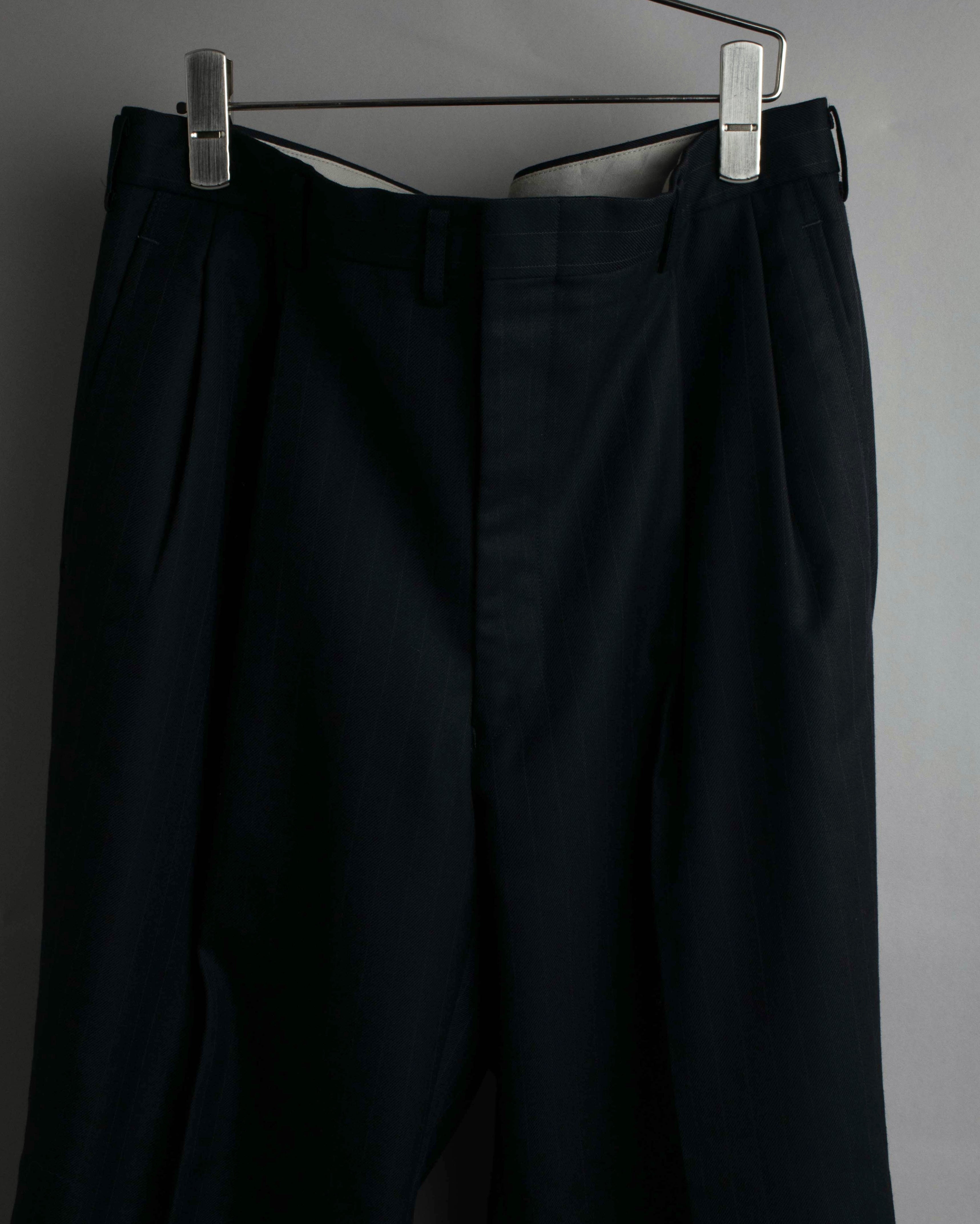 "YVES SAINT LAURENT" 00's shadow stripe pattern beautiful tailoring set up