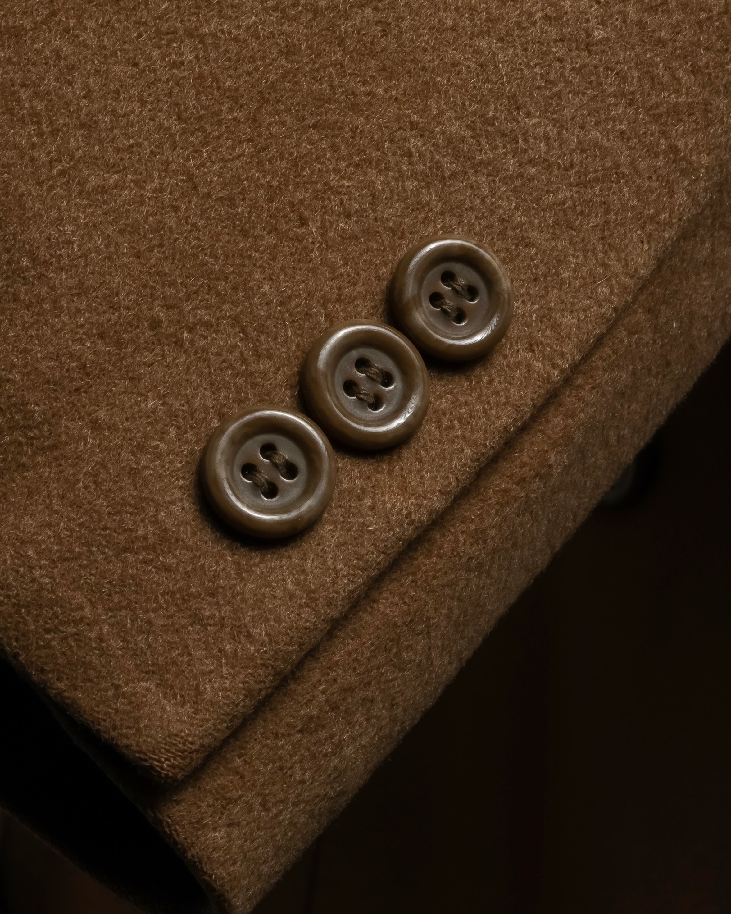 "BARBERINI" Classically tailored 100% cashmere chester coat