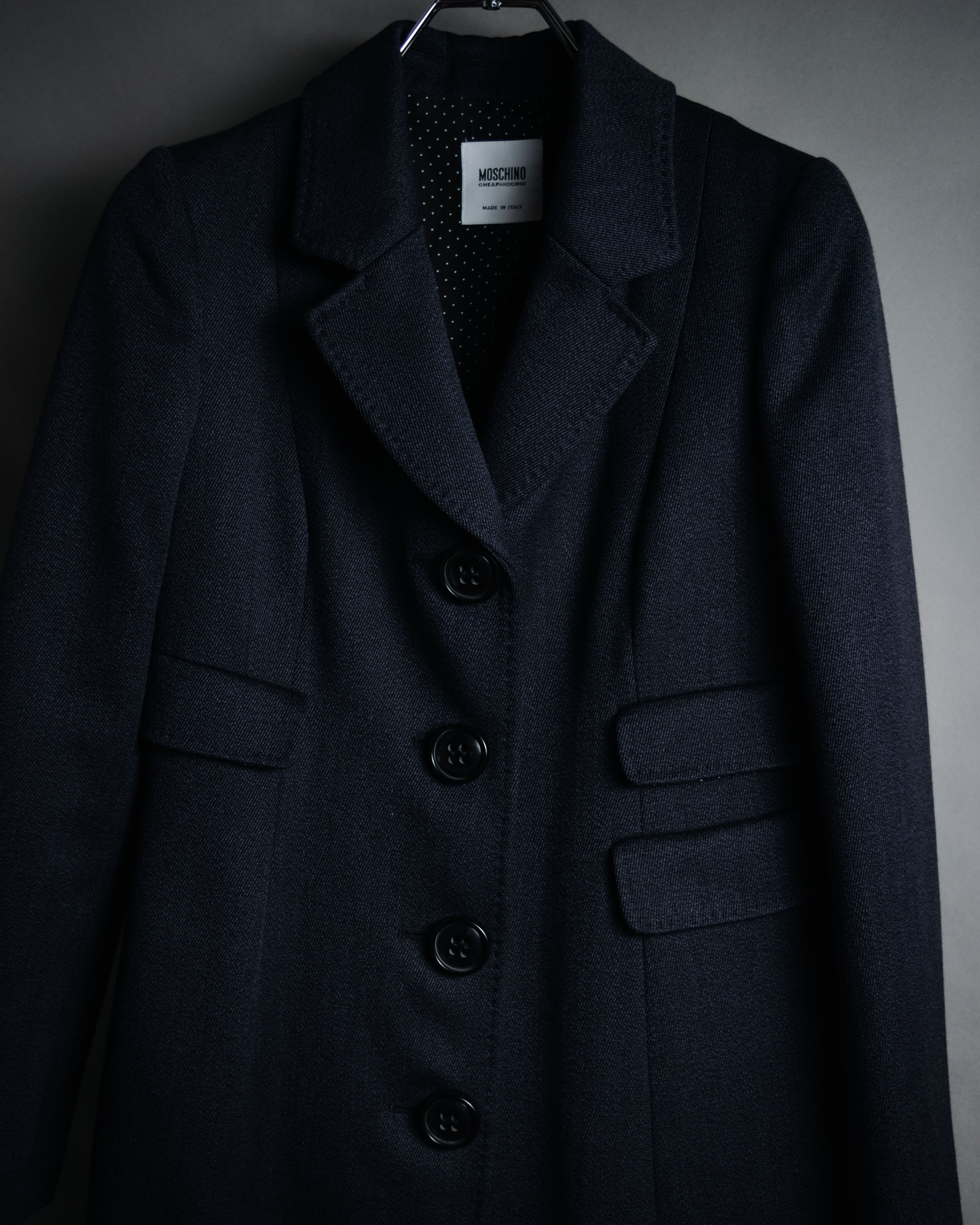 “MOSCHINO CHEAPANDCHIC”
00’s-10’s Tailored wool coat with double flap pockets