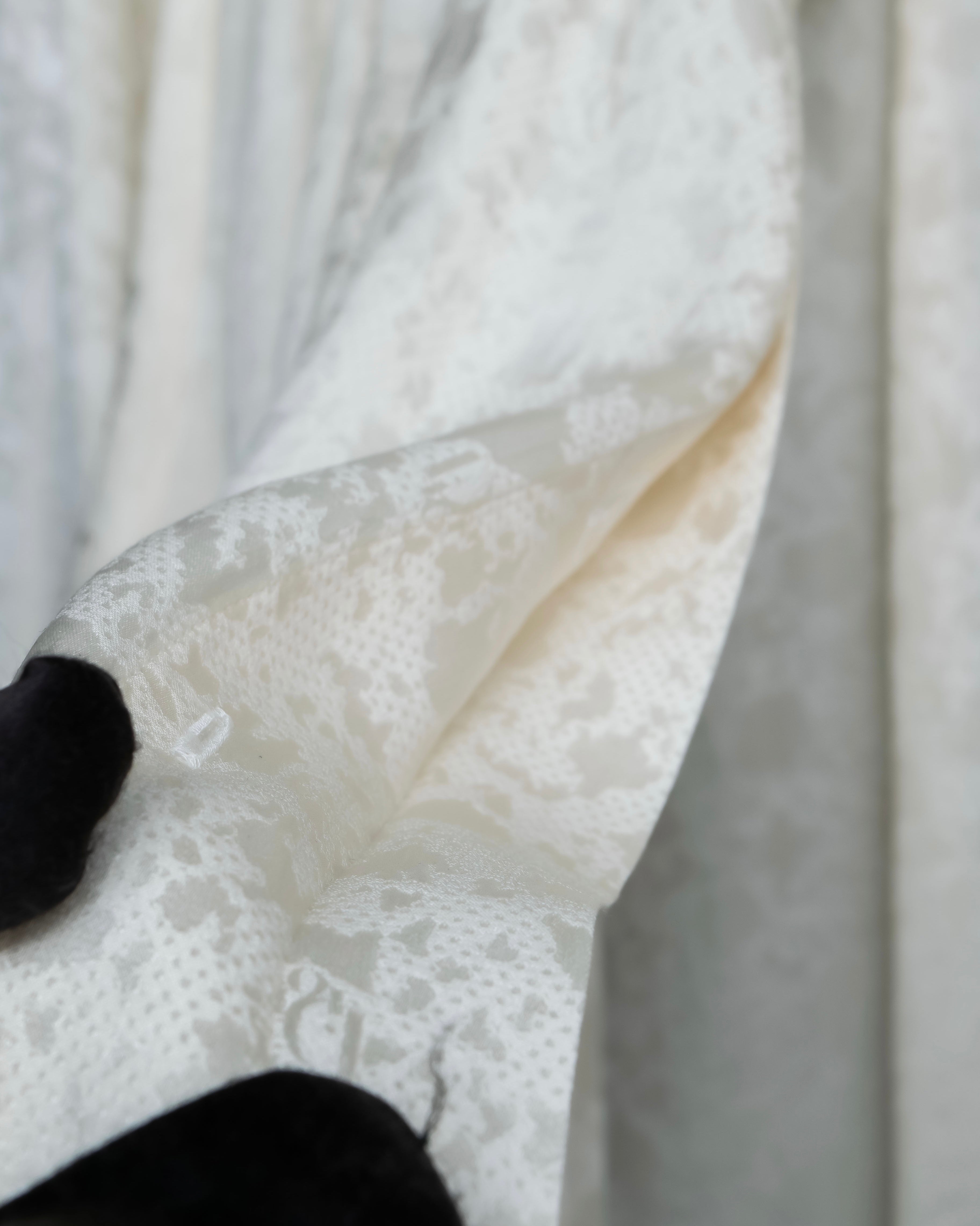 "Christian Dior" Shiny off-white shirt