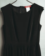 "Max Mara Studio" 00's-10's Elegant sleeveless pleated midi dress