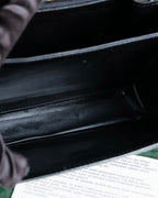 "BALLY" Trapezoid design patent leather one handle leather bag