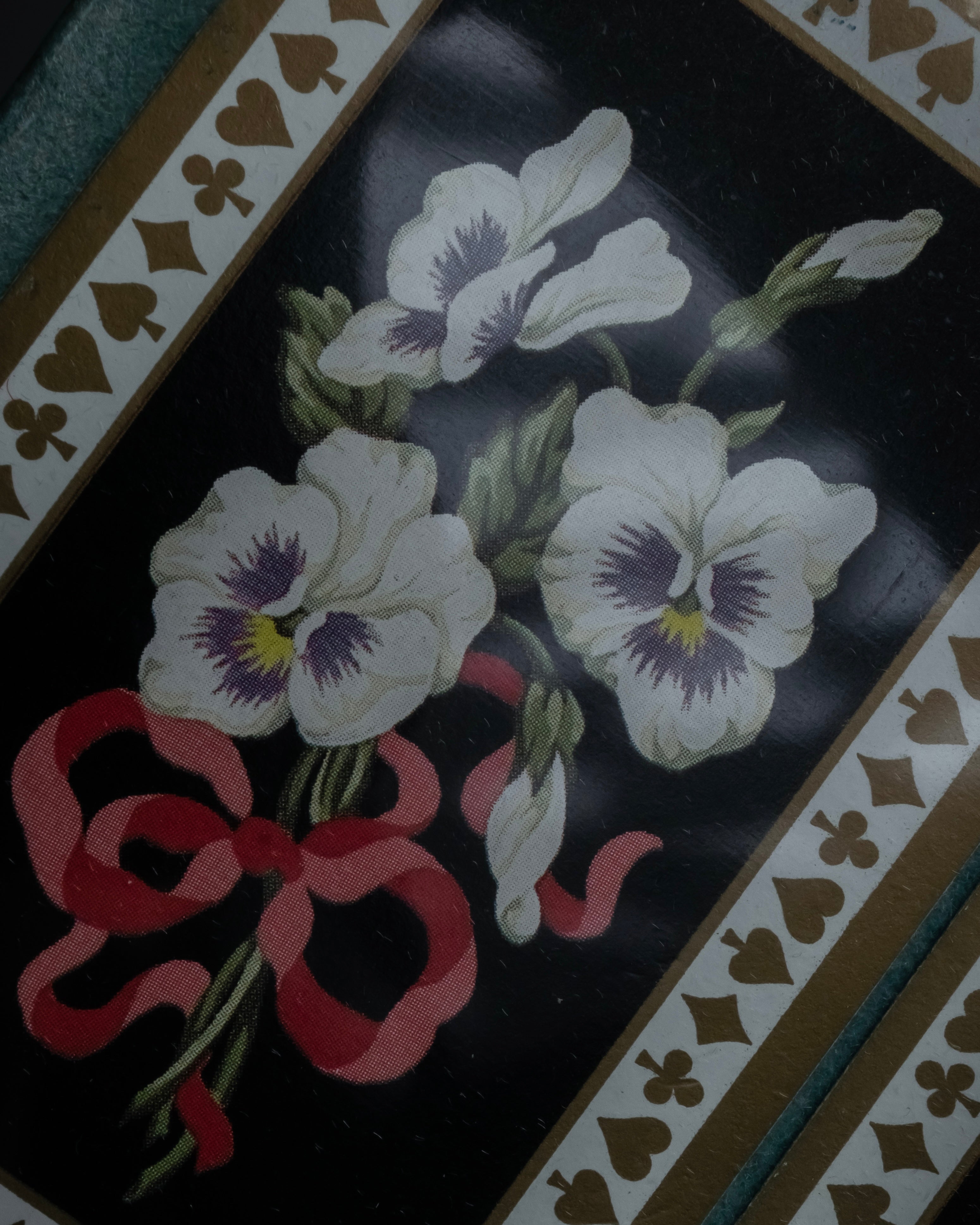 "Tiffany&Co" Unopened flower motif design playing card set