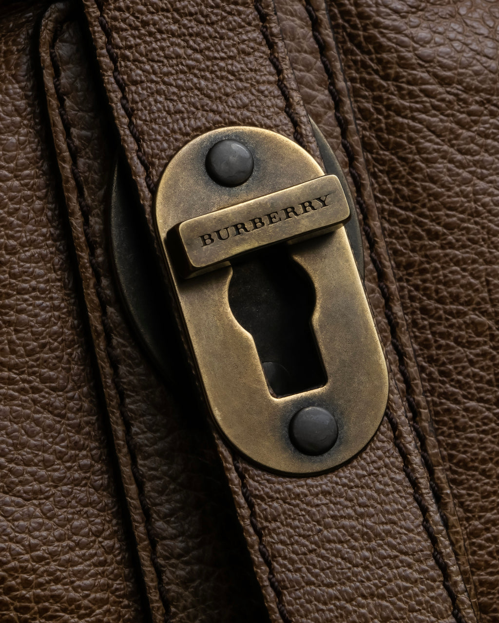 "BURBERRY" Chain design grained full grain leather shoulder bag