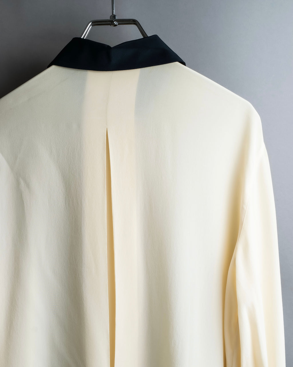 "Christian Dior" 100% silk emblem engraved cleric shirt