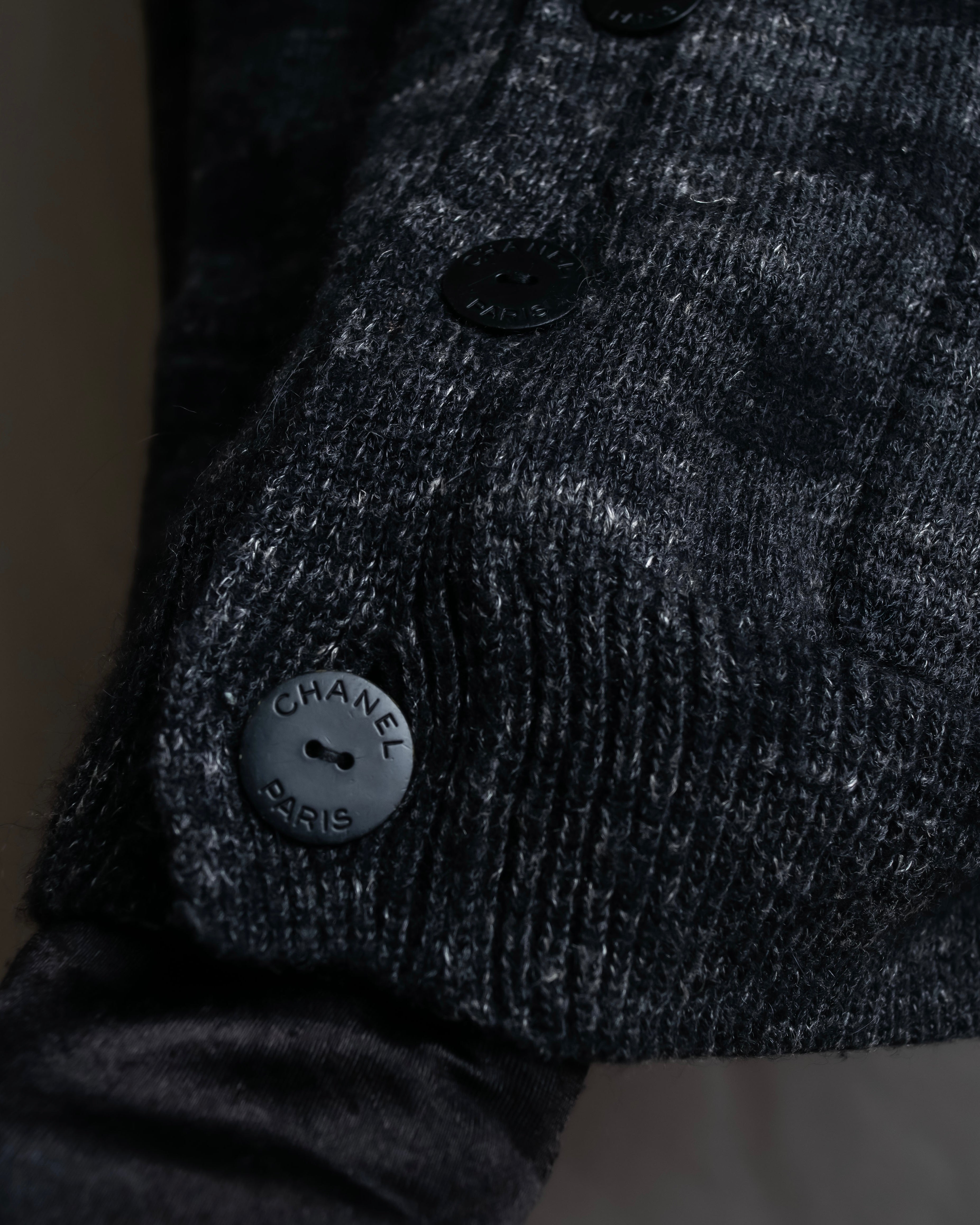 "CHANEL" Sample product hairy material light unevenness cardigan