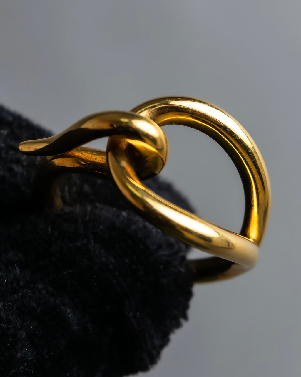 "HERMES" Jumbo scarf gold ring