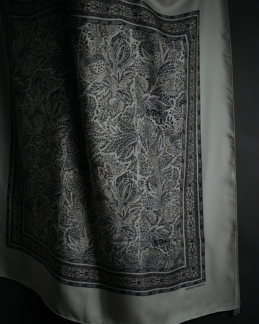 “HERMES” 1995–2005 Paisley botanical silk twill carré scarf