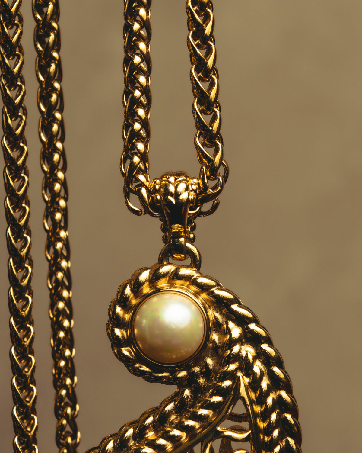 "Christian Dior" 80's-90's Ornate pendant necklace