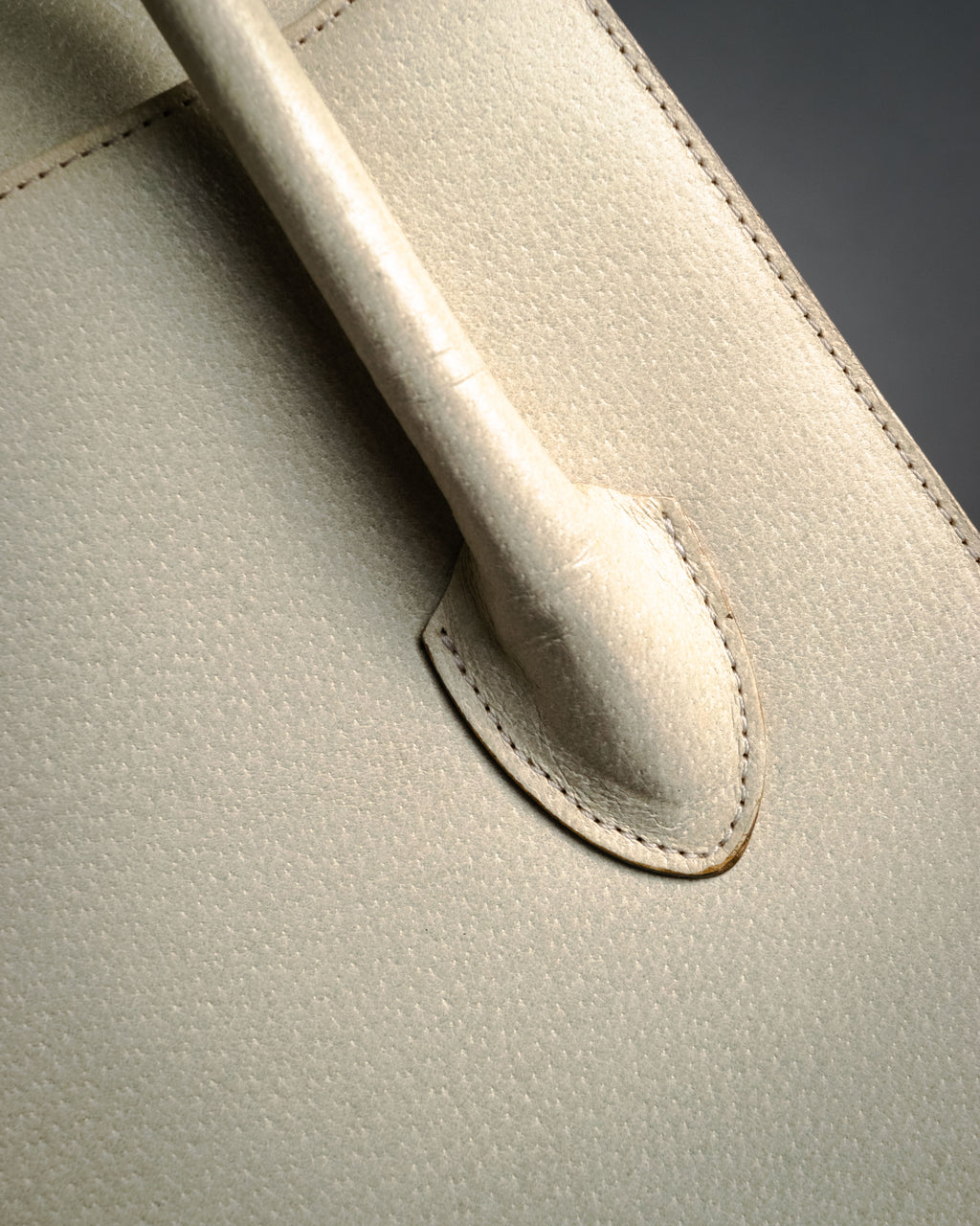 “VALENTINO GARAVANI” 90’s structured top handle leather bag