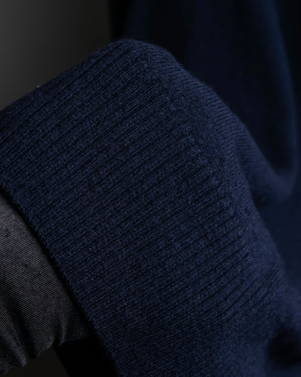 "MAISON MARGIELA" 16AW elbow patch design navy color knit