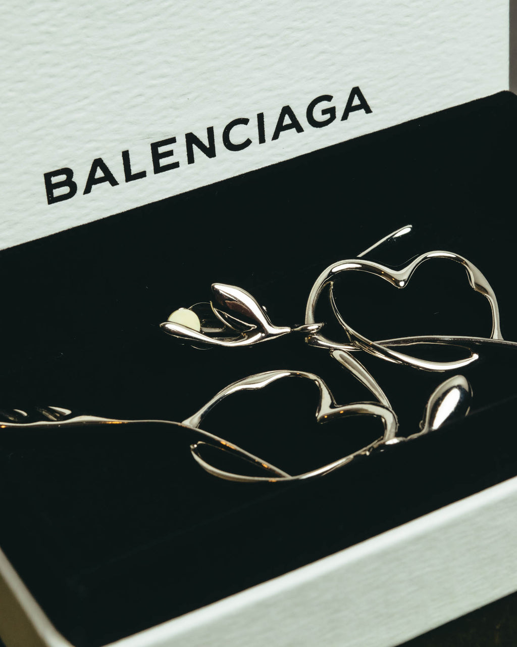 “BALENCIAGA” 2017-2023 organic heart and arrow clip-on drop earrings