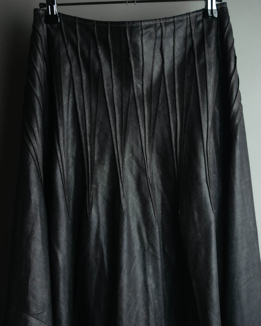 "JUNYA WATANABE COMME des GARÇONS" 00's Glossy raw hem flared long skirt