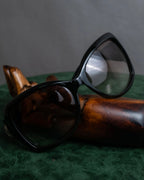 "GUCCI" Butterfly frame GG logo engraved sunglasses