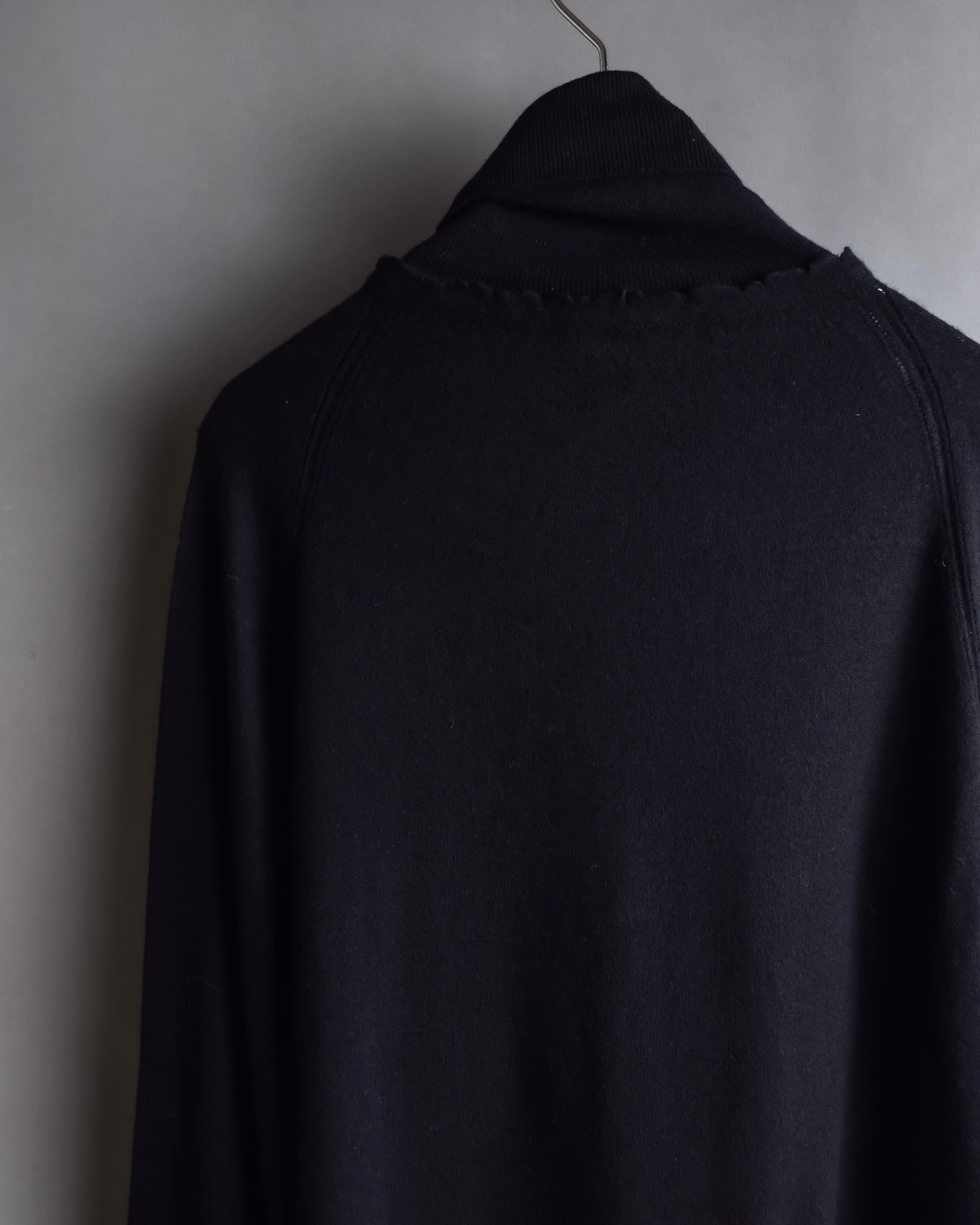 "DIOR" Edith Slimane period double high neck processing knit