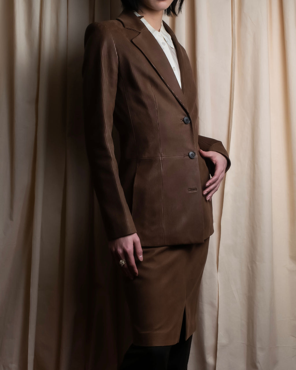 "LOEWE" Three-dimensional ribbed lamb leather set up