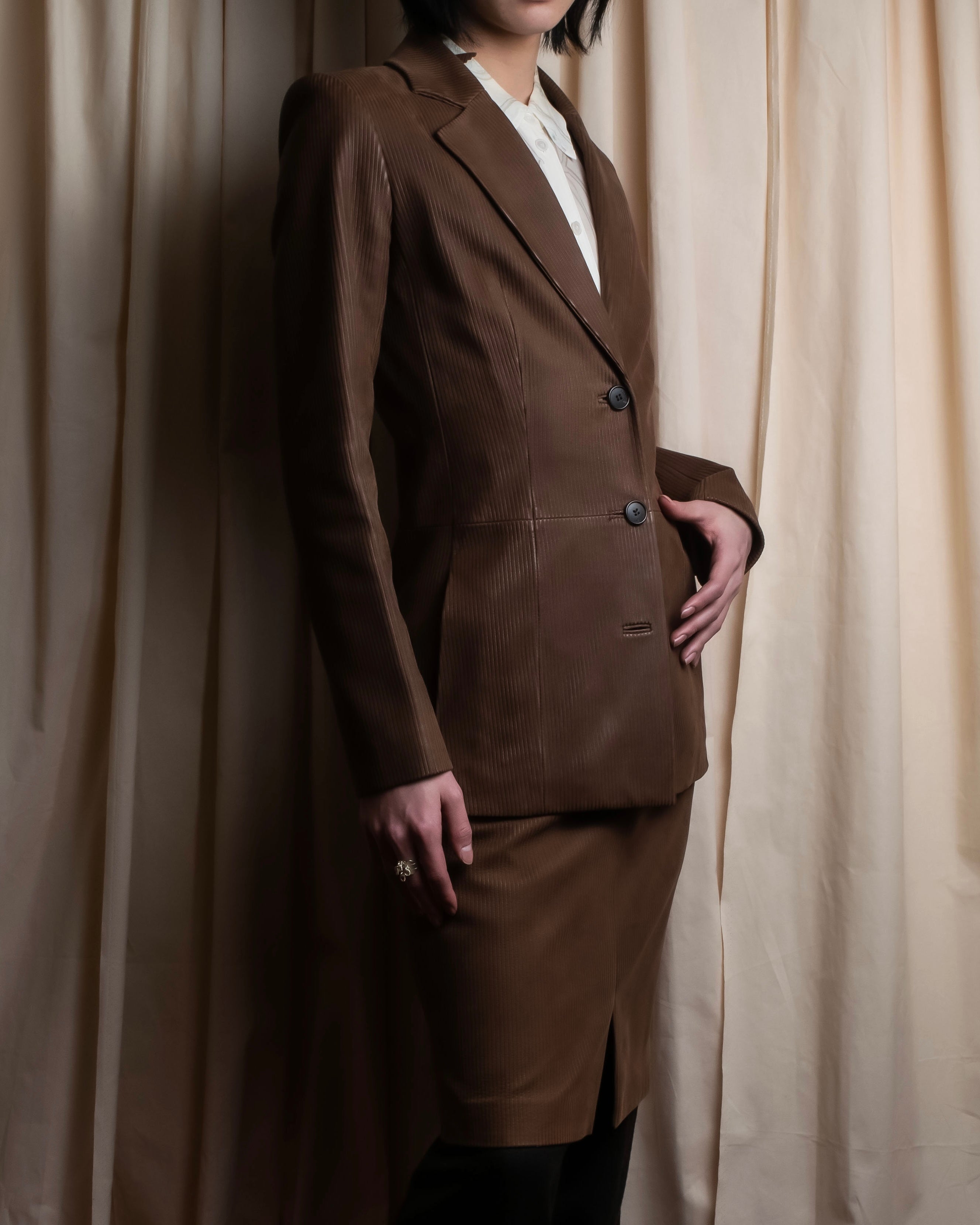 "LOEWE" Three-dimensional ribbed lamb leather set up