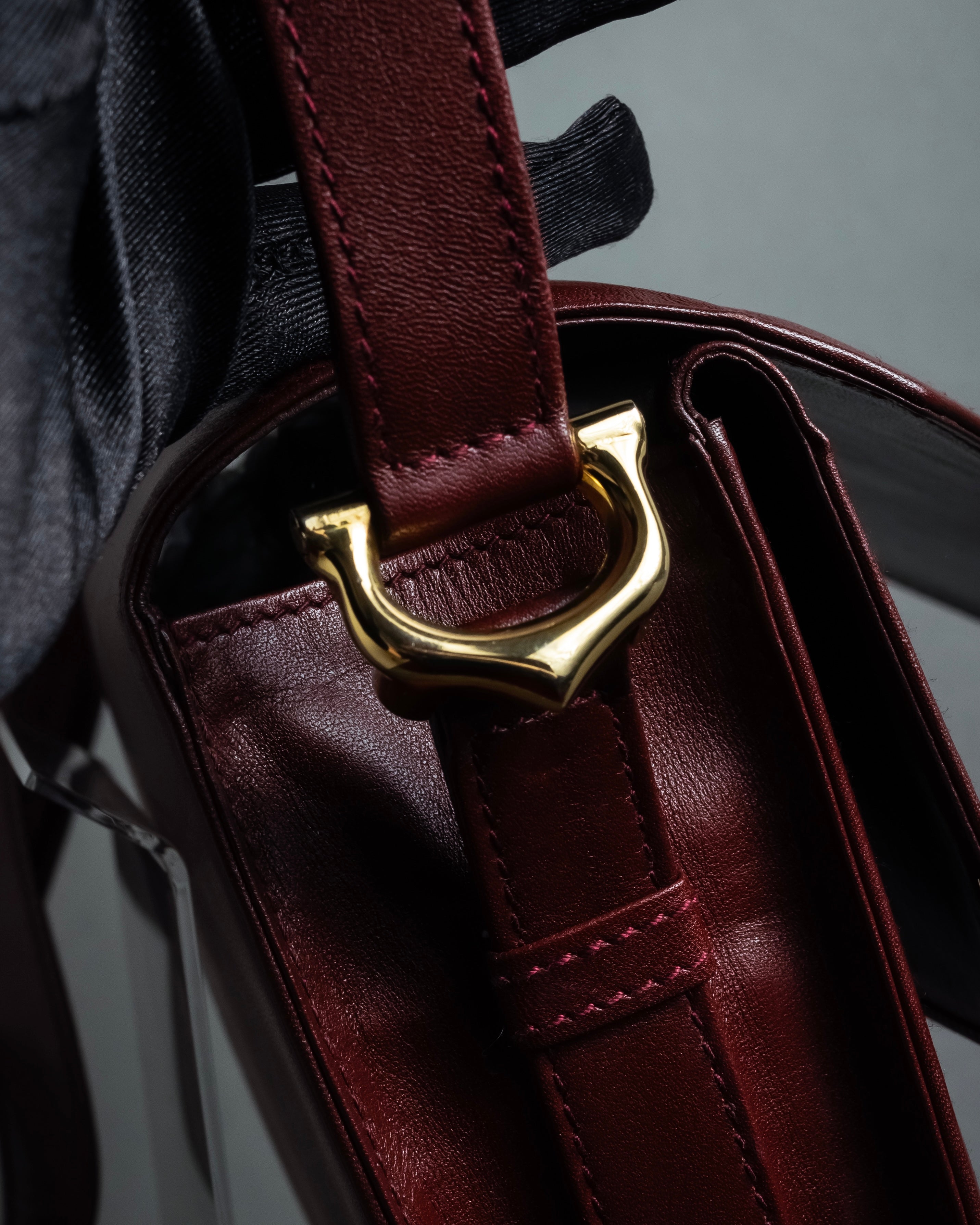 "Cartier" Les Must de Cartier geometric design shoulder bag