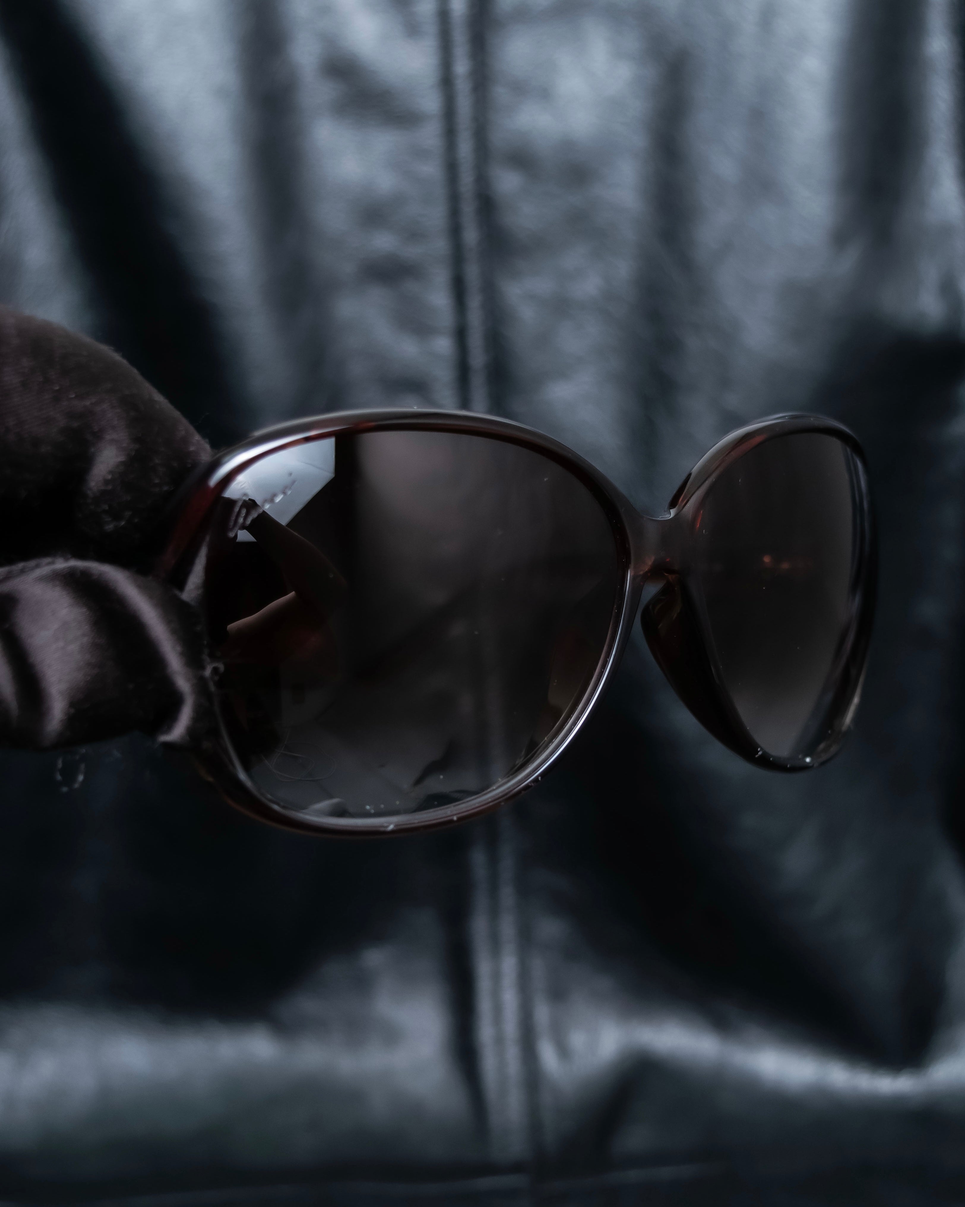 “GUCCI” GG heart motif butterfly shaped sunglasses