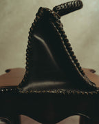 -SPECIAL- “FENDI” 80’s-90’s Coat of arms embossed whipstitched leather handbag