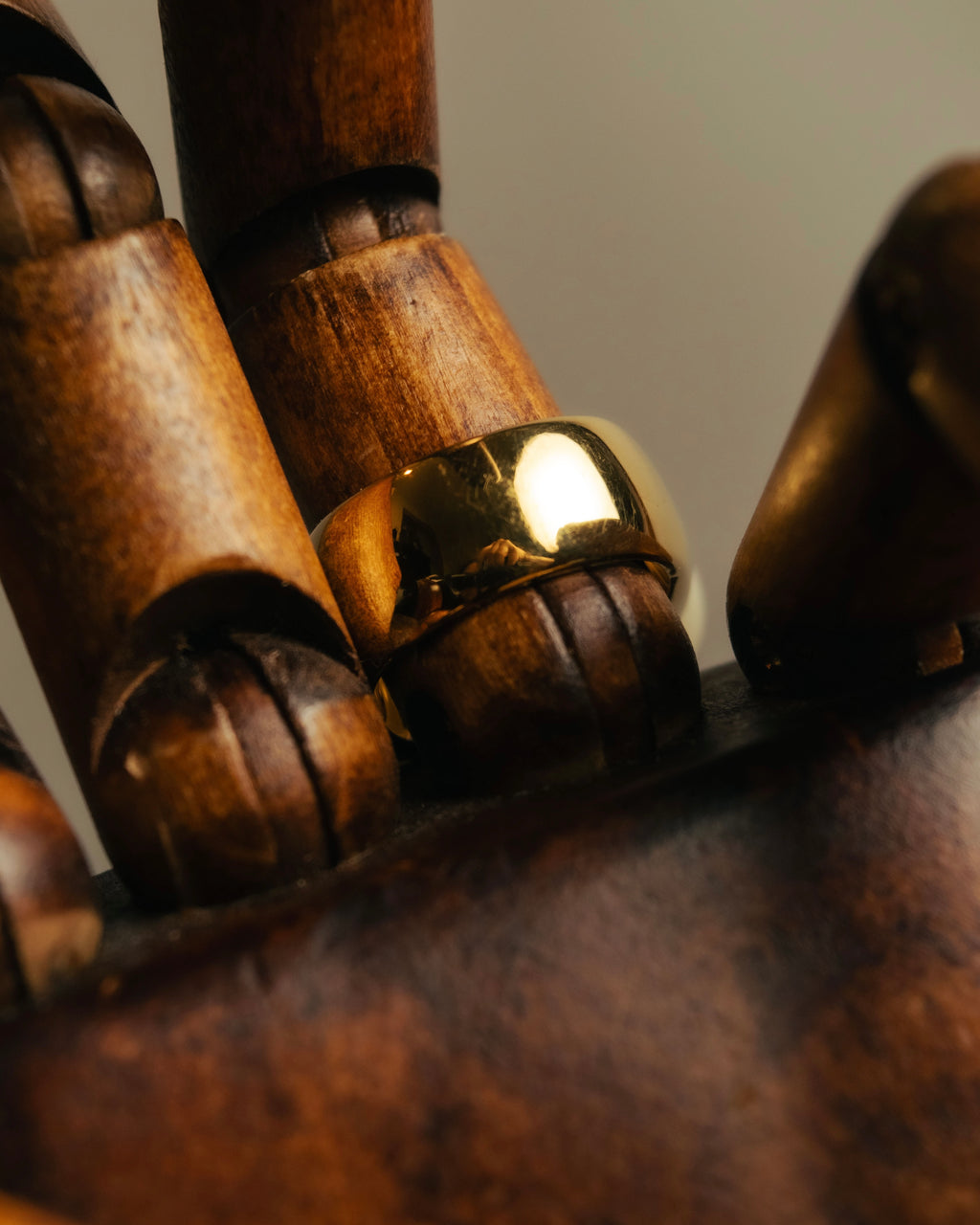 “Chloé” 2015-2016 darcey pearl fork ring