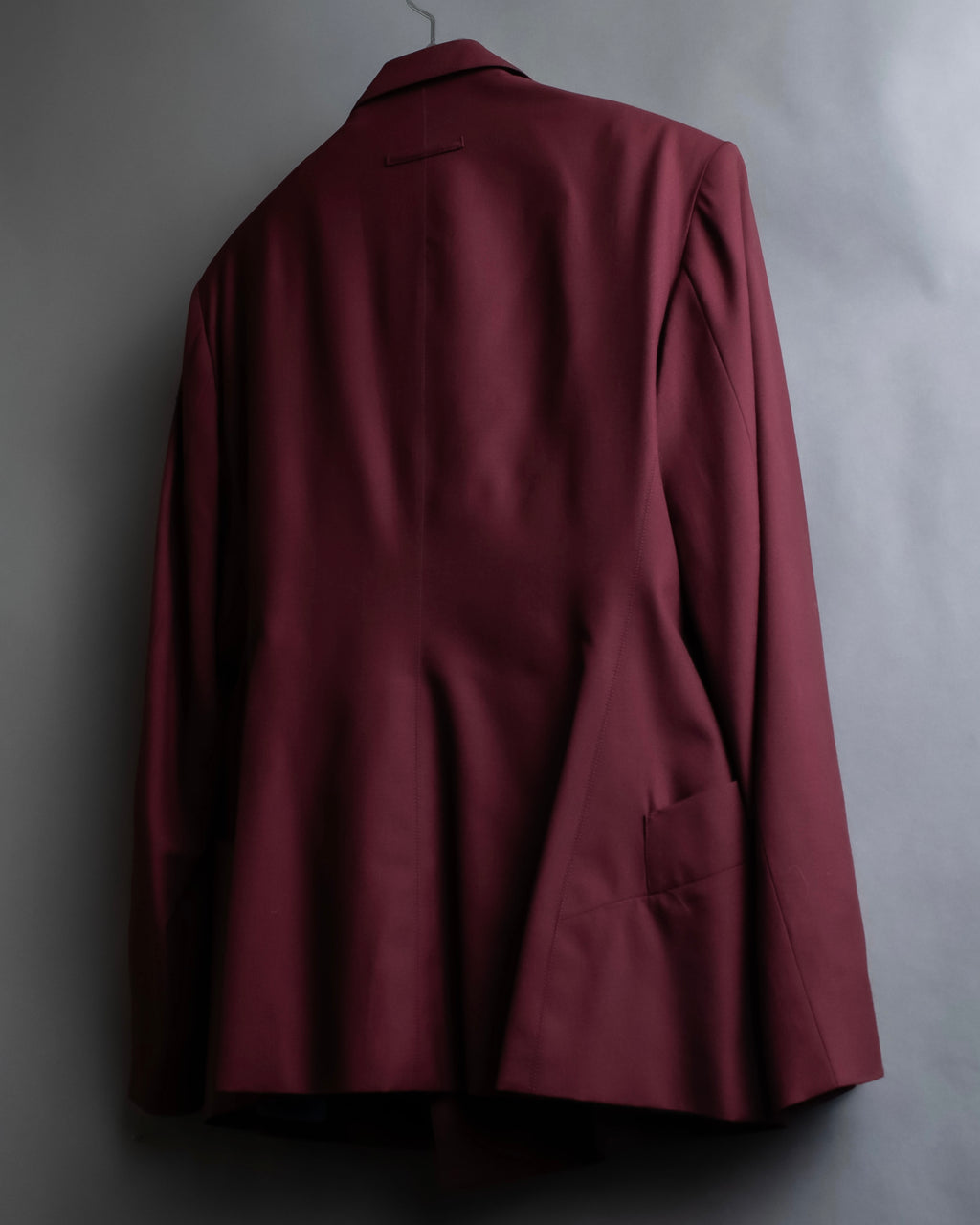 "JEAN PAUL GAULTIER FEMME"
Bordeaux color peaked lapel wool tailored jacket