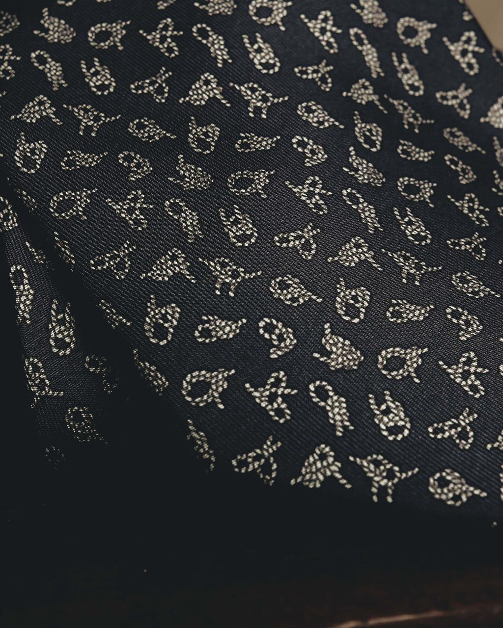 "Hermès" 80's-90's Classic jacquard silk necktie