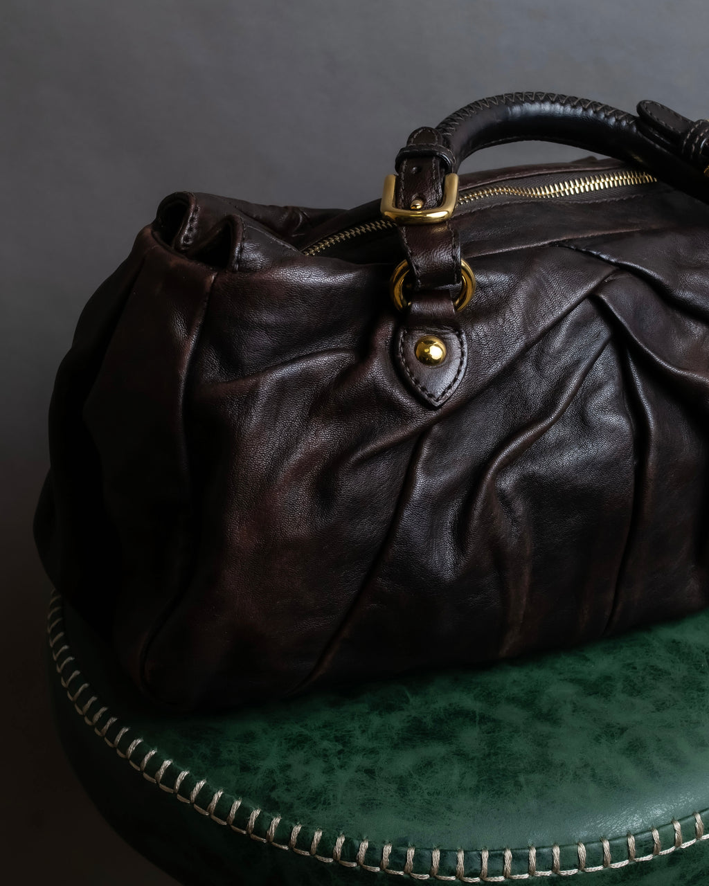 "MIU MIU" Tuck pleat design leather hand bag