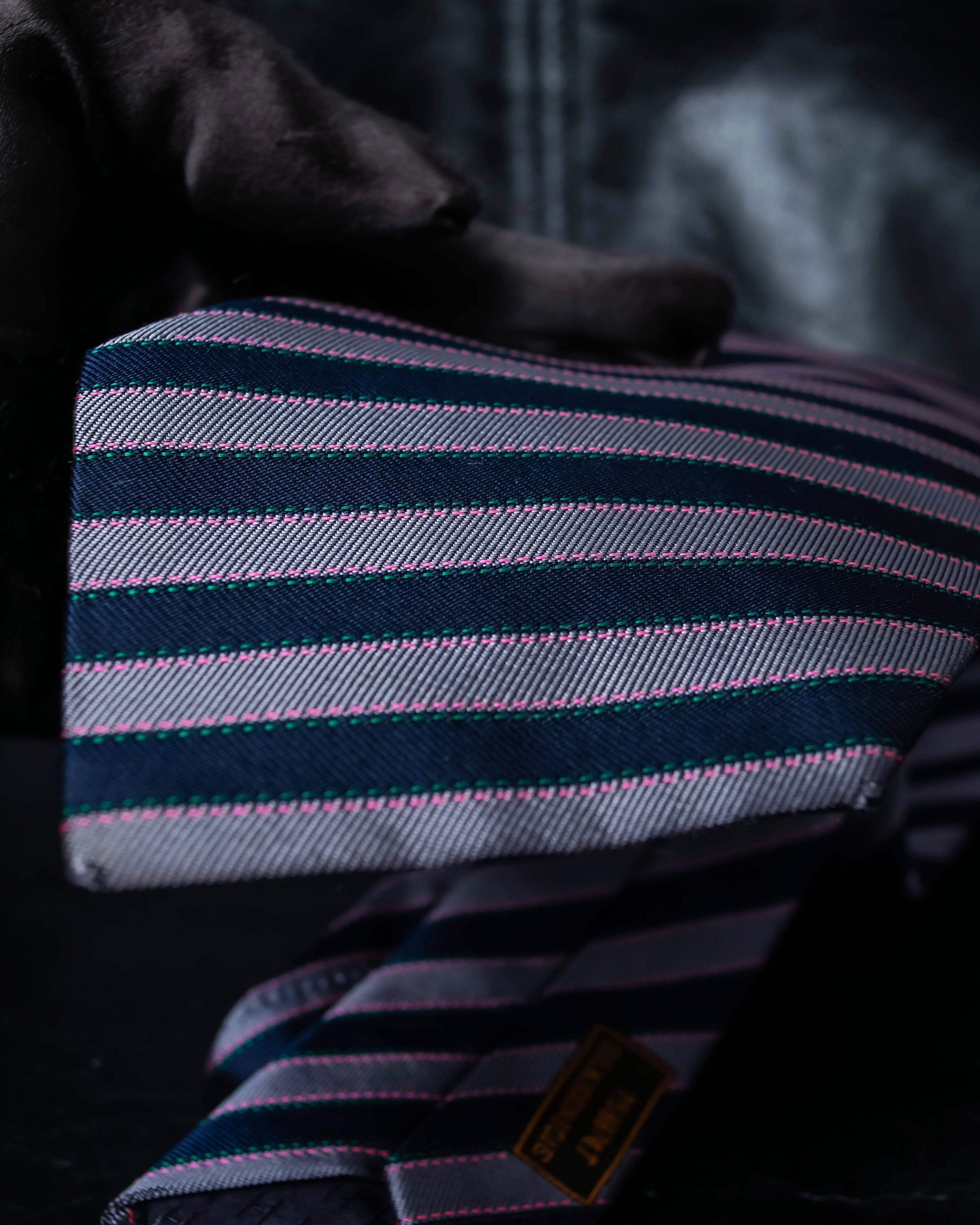 "HERMES" Pink accent regimental tie