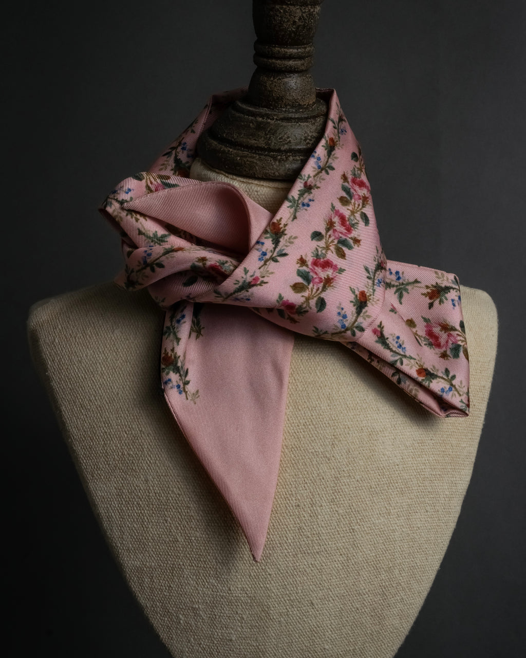 -SPECIAL- "GUCCI" Michele design floral print silk twilly scarf
