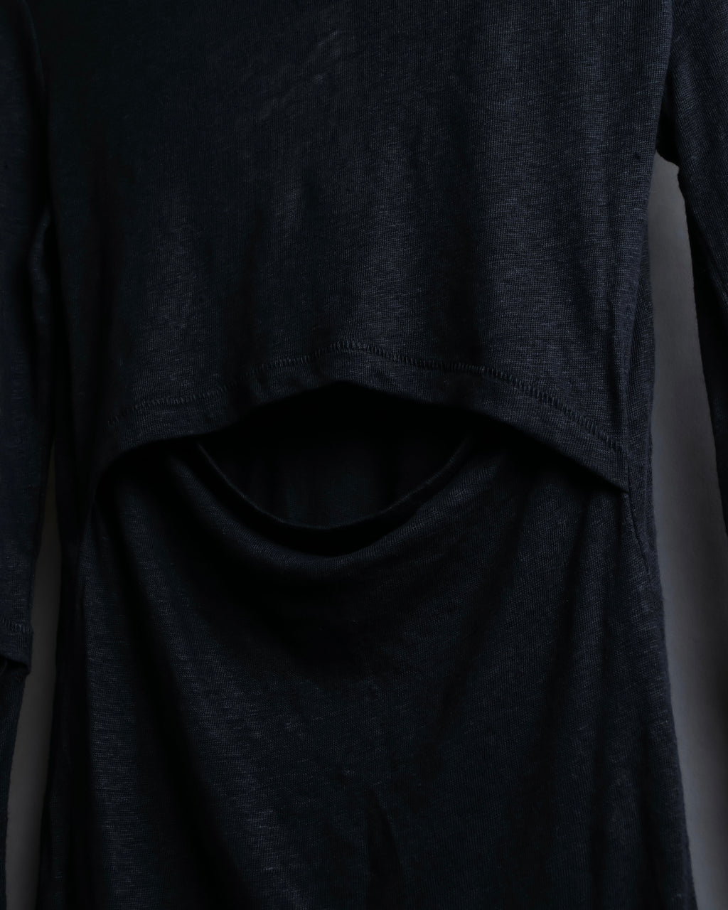 "Acne" Back＆sleeve cutting slit design pullover